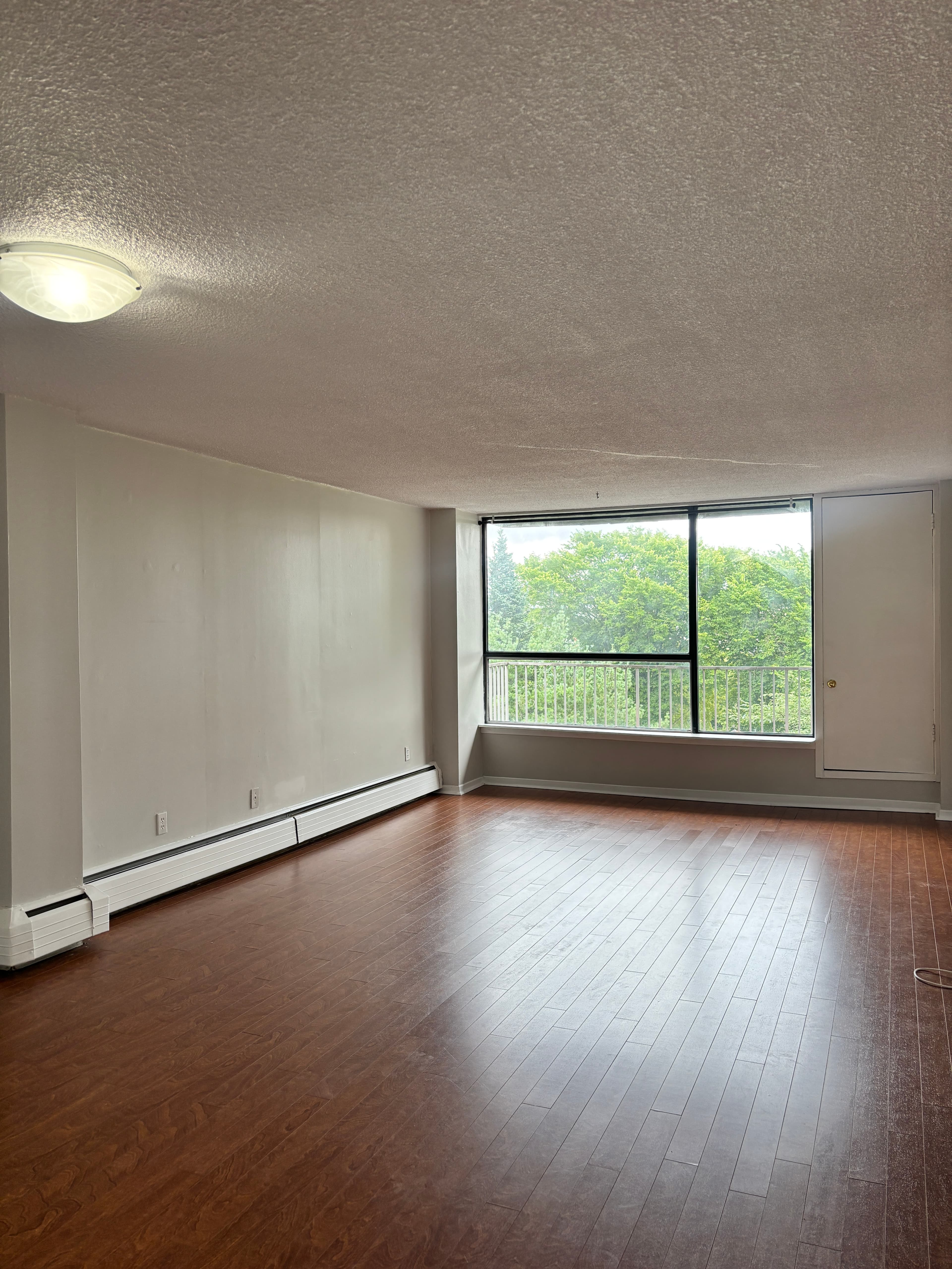 Urchin Property Management Inc. — 303 - Photo 2