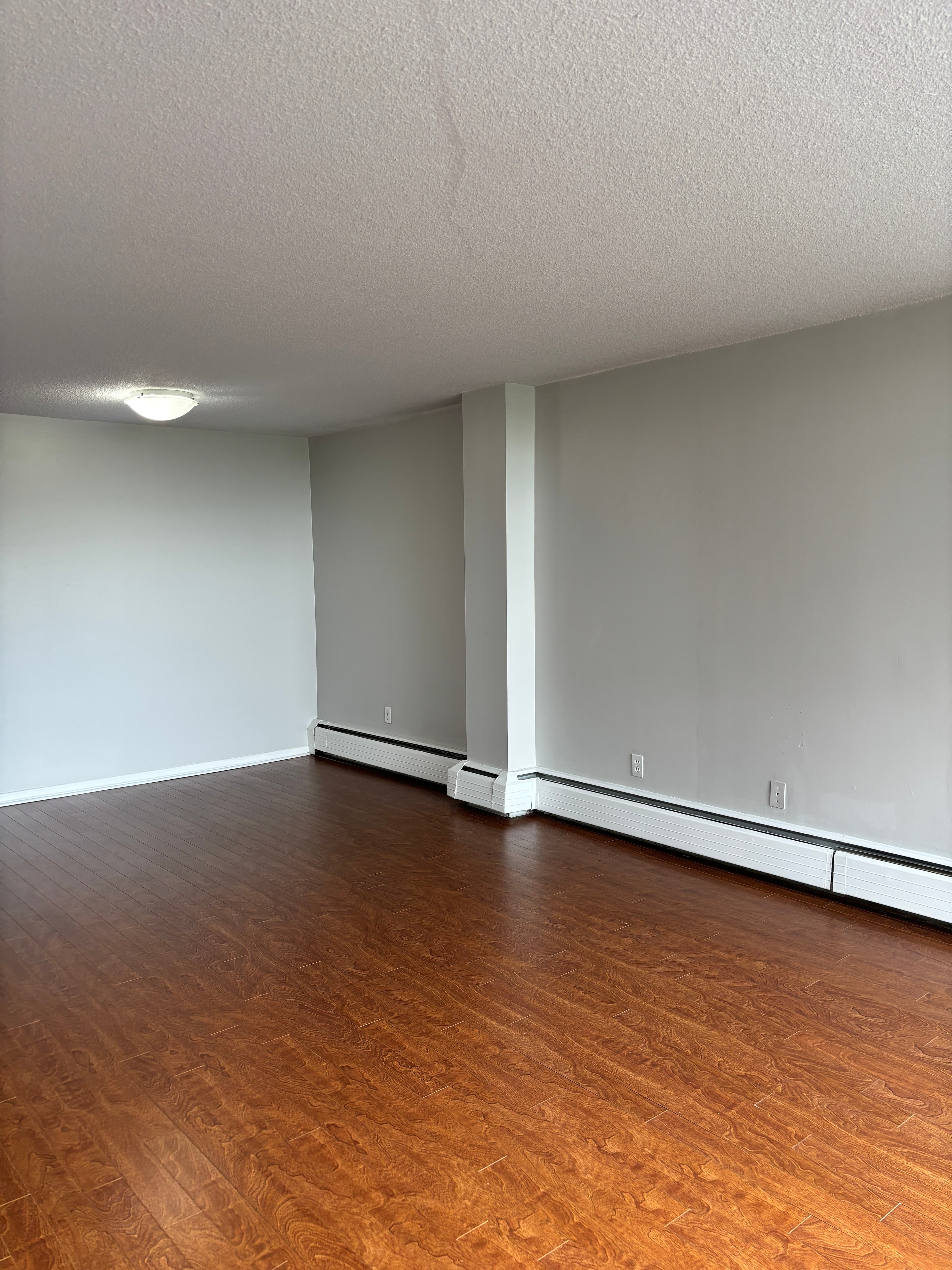 Urchin Property Management Inc. — 303 - Photo 3