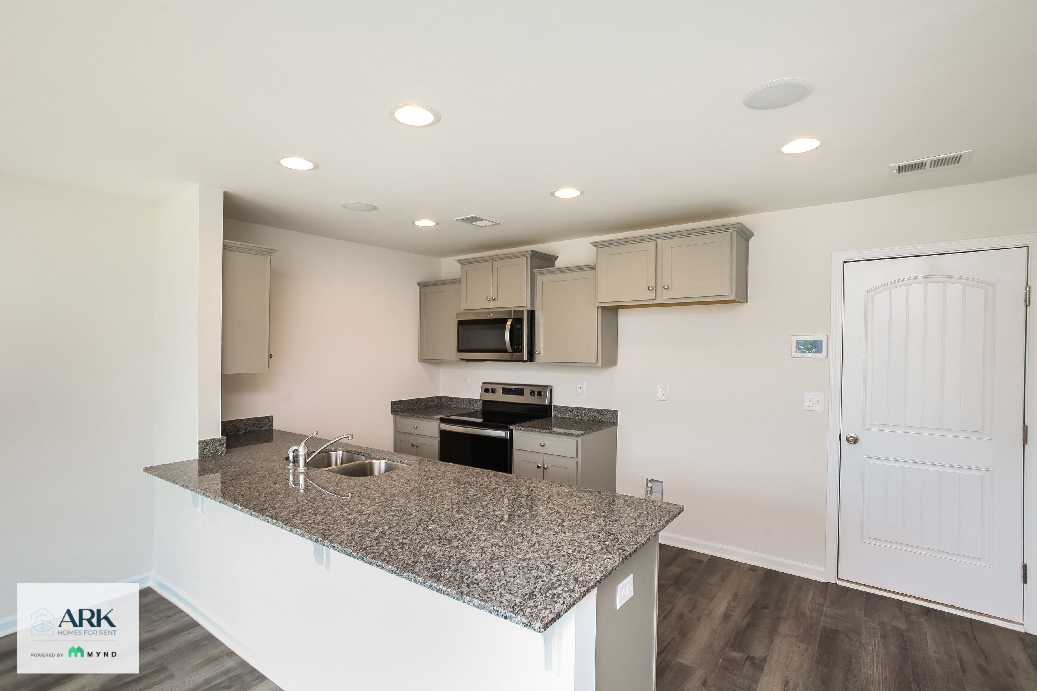 MYND — 4 Bedroom(s) and 2 Bathroom(s) - Photo 5