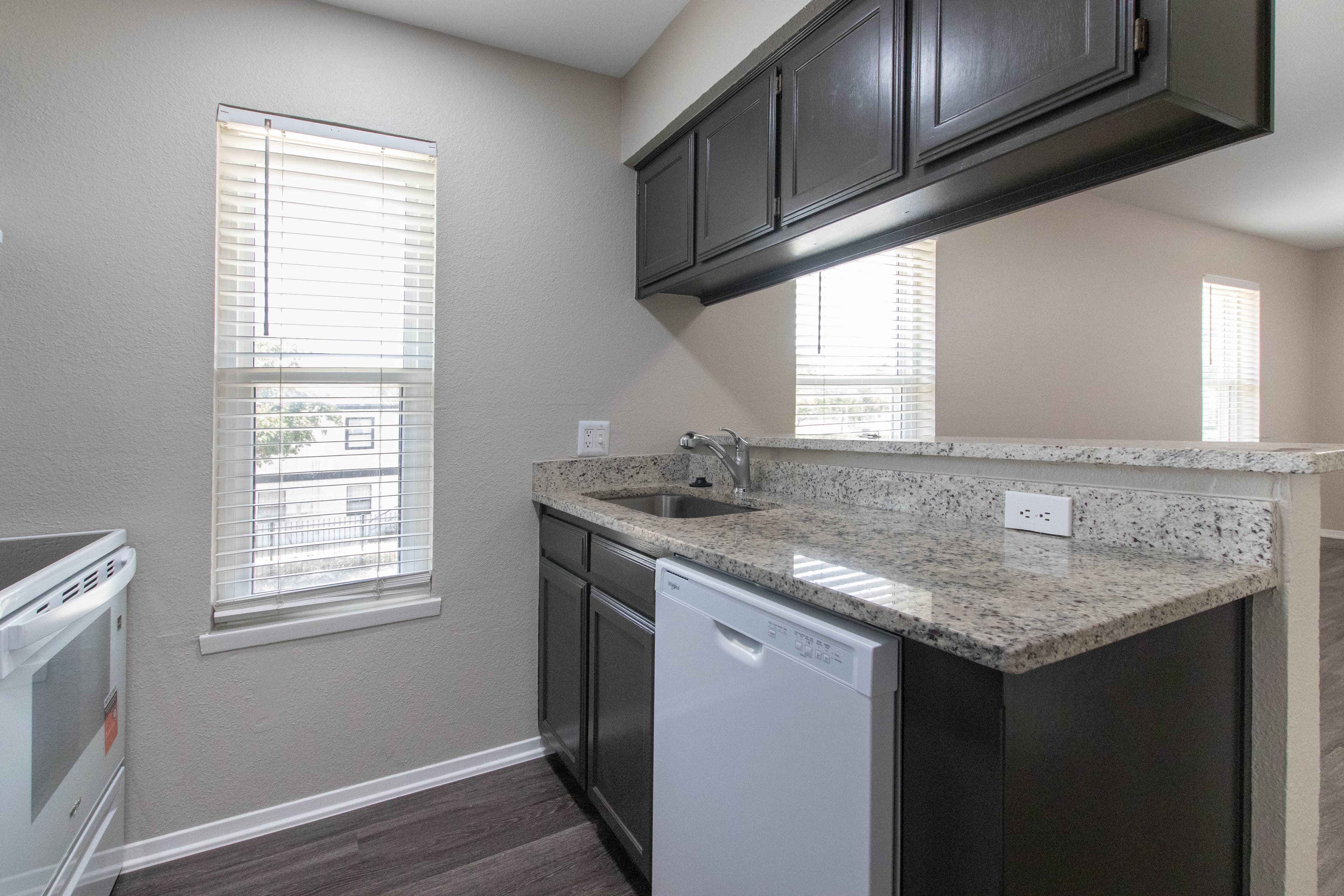 Scott Brown Properties — 2x1.5 - Photo 4