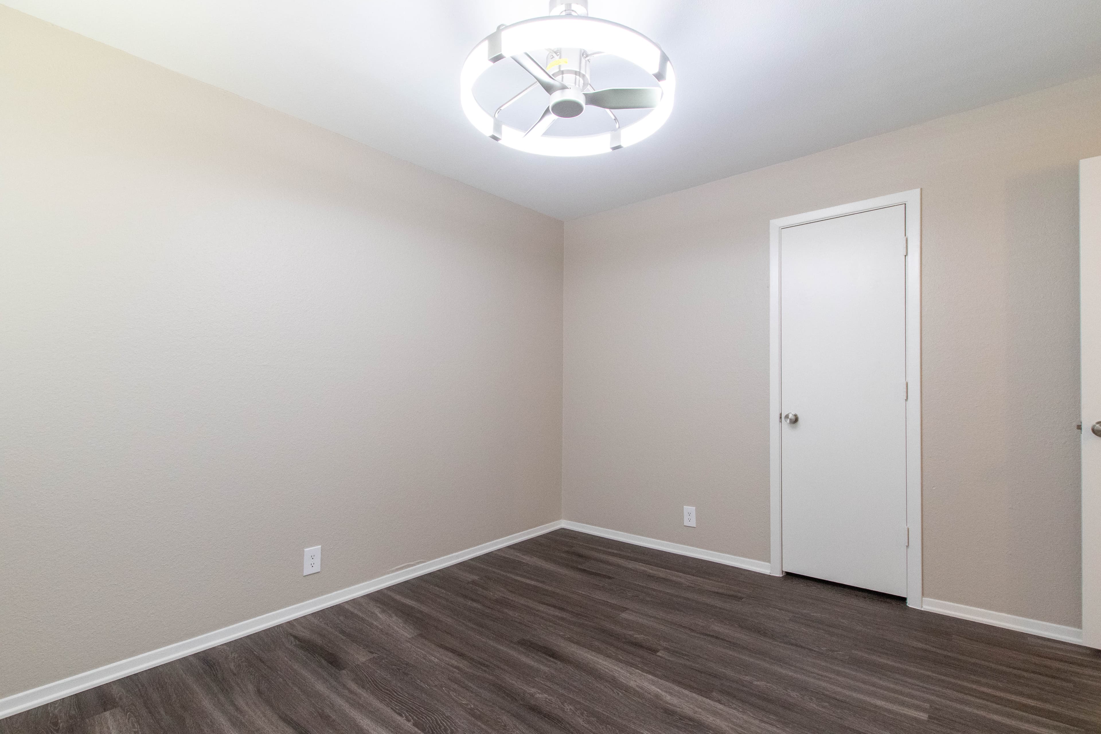 Scott Brown Properties — 2x1.5 - Photo 12