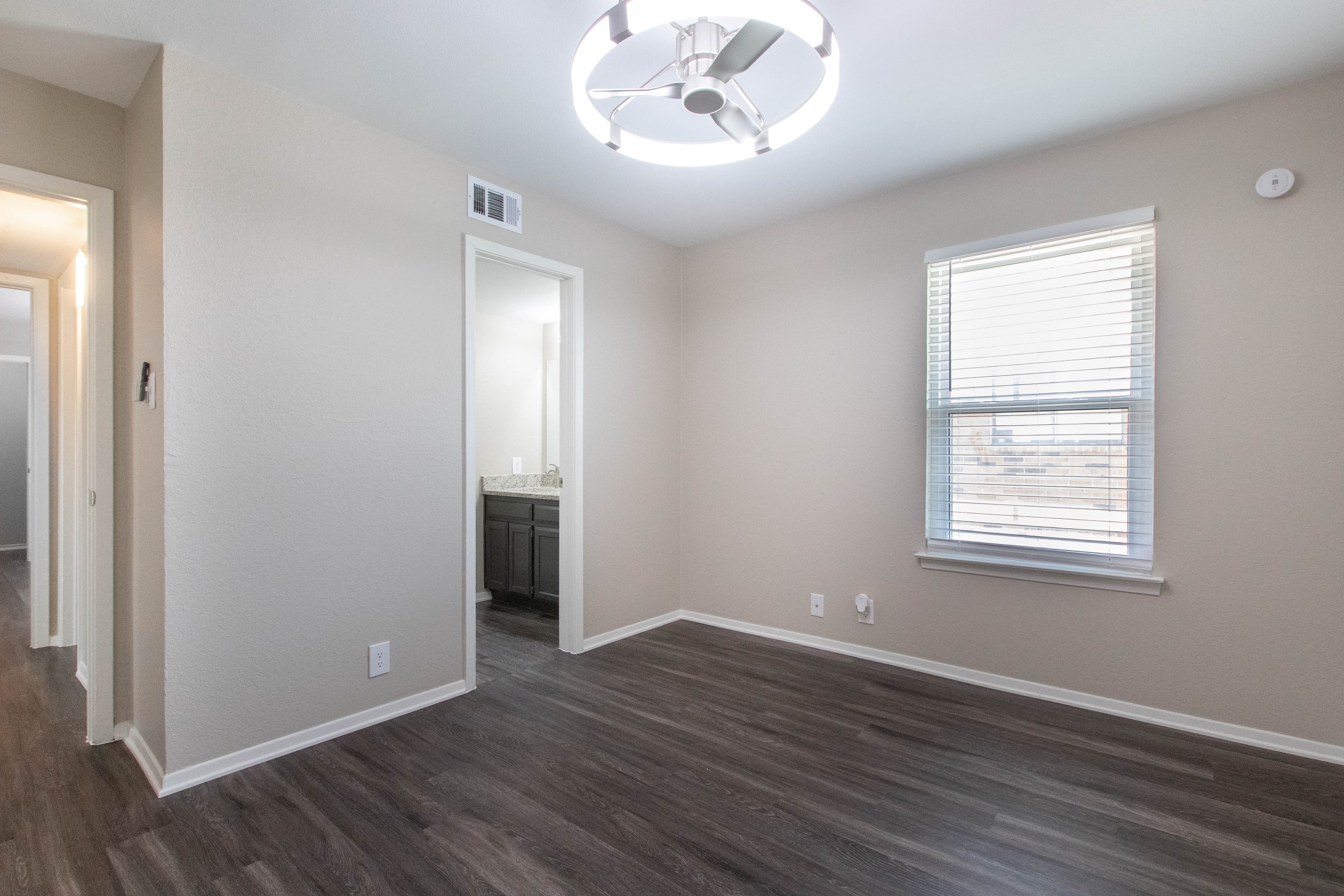 Scott Brown Properties — 2x1.5 - Photo 11