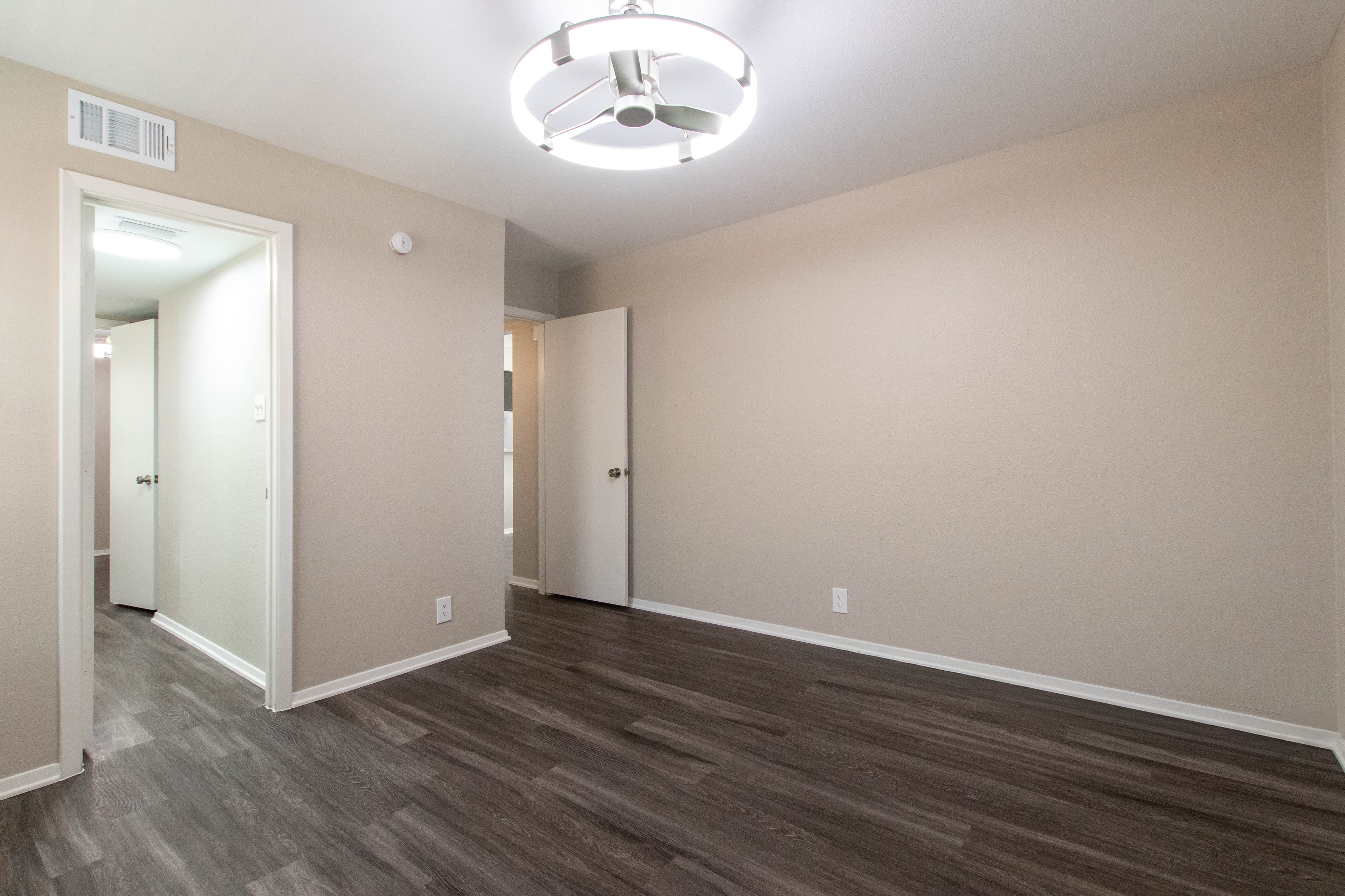 Scott Brown Properties — 2x1.5 - Photo 6