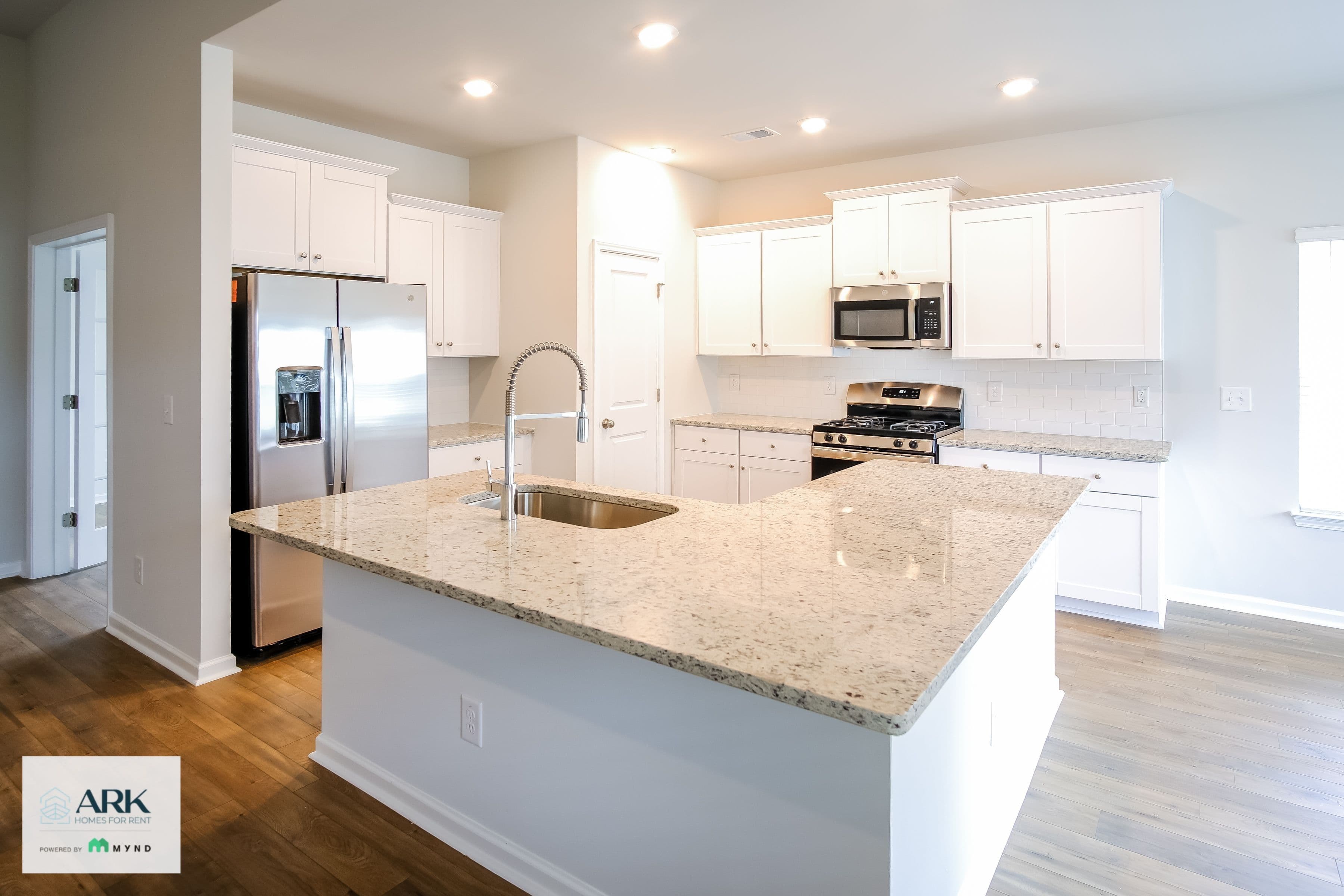 MYND — 3 Bedroom(s) and 2 Bathroom(s) - Photo 2