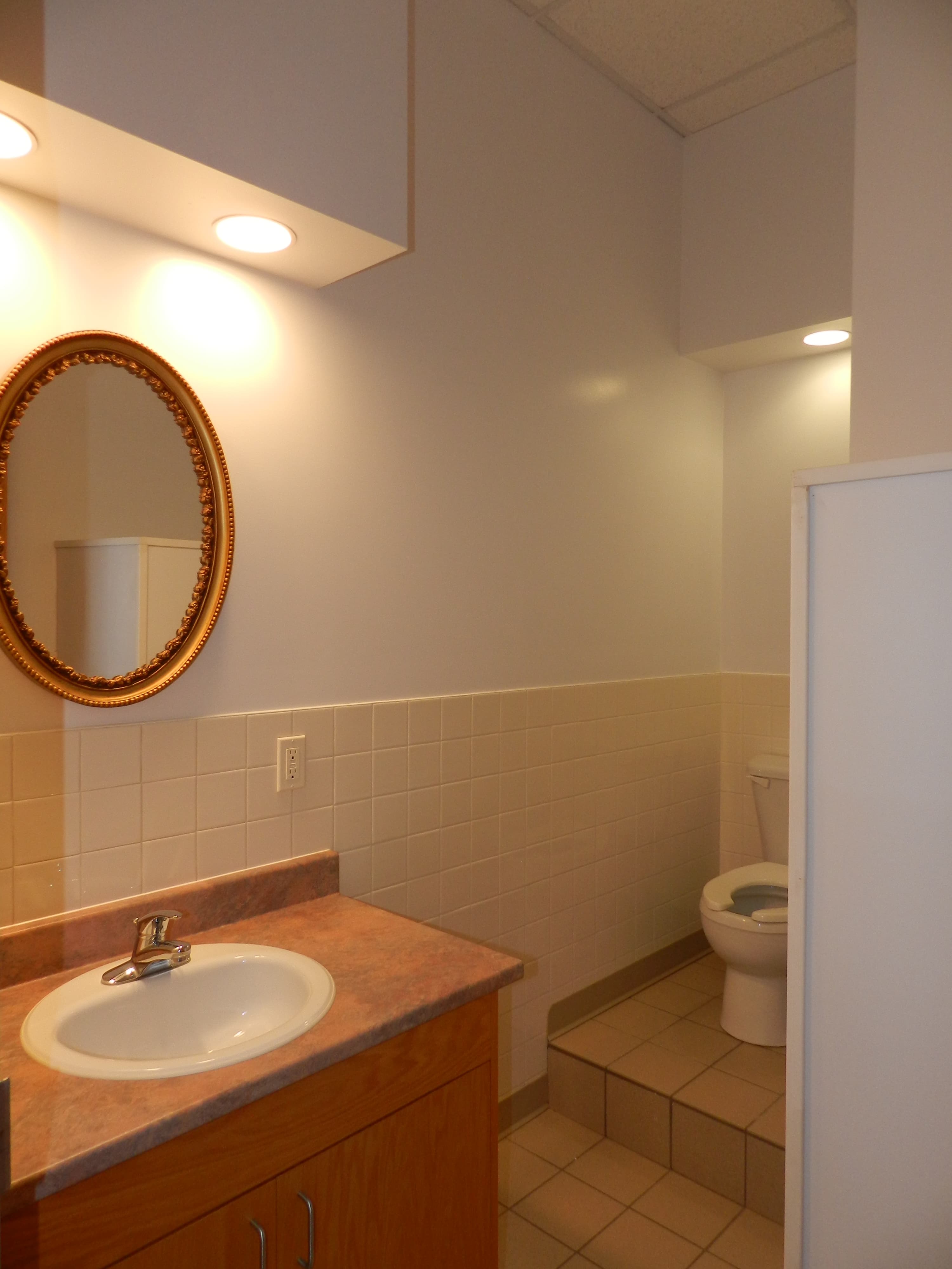 Urchin Property Management Inc. — 101 - Photo 9