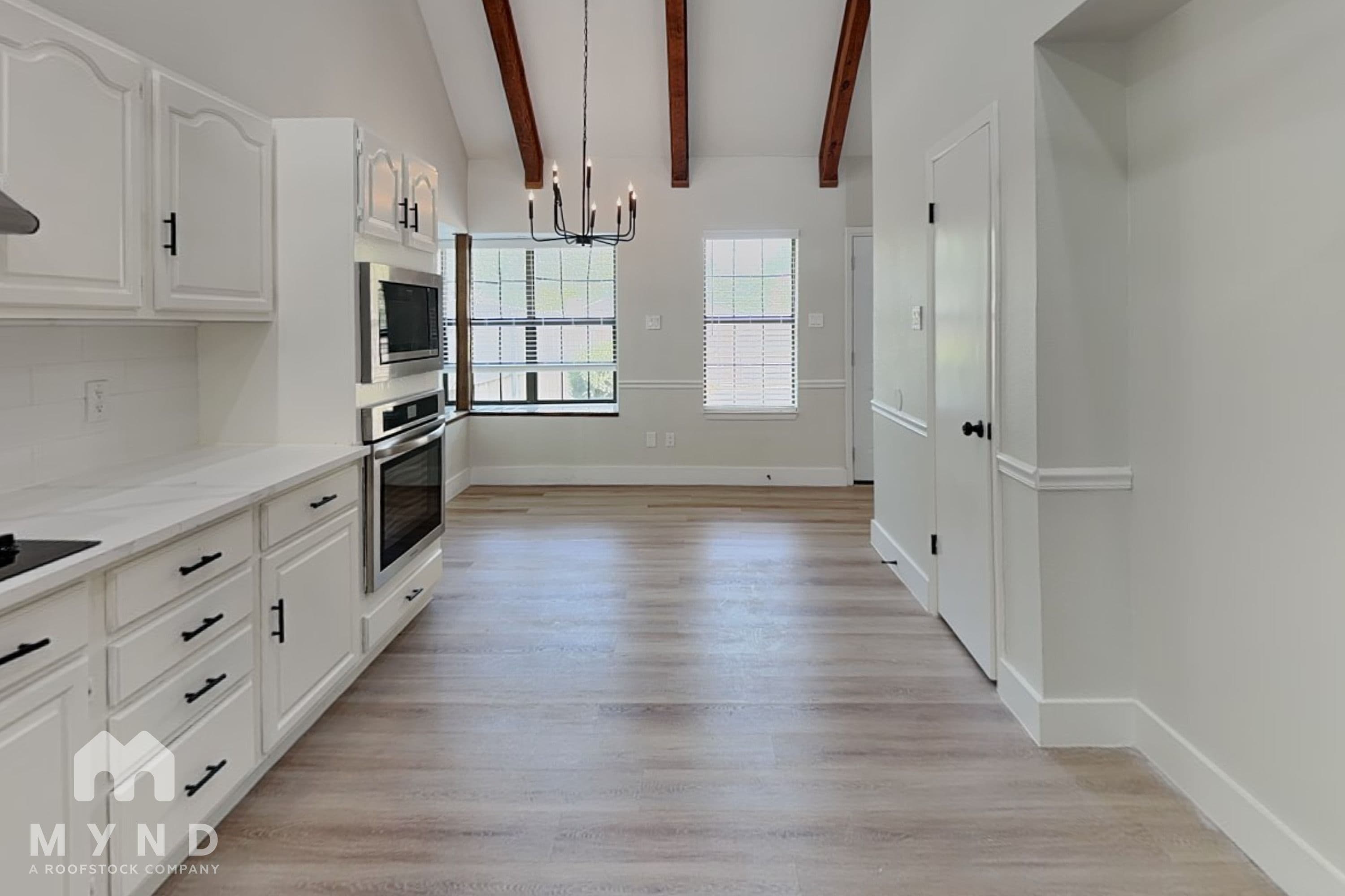 MYND — 5 Bedroom(s) and 3.5 Bathroom(s) - Photo 9