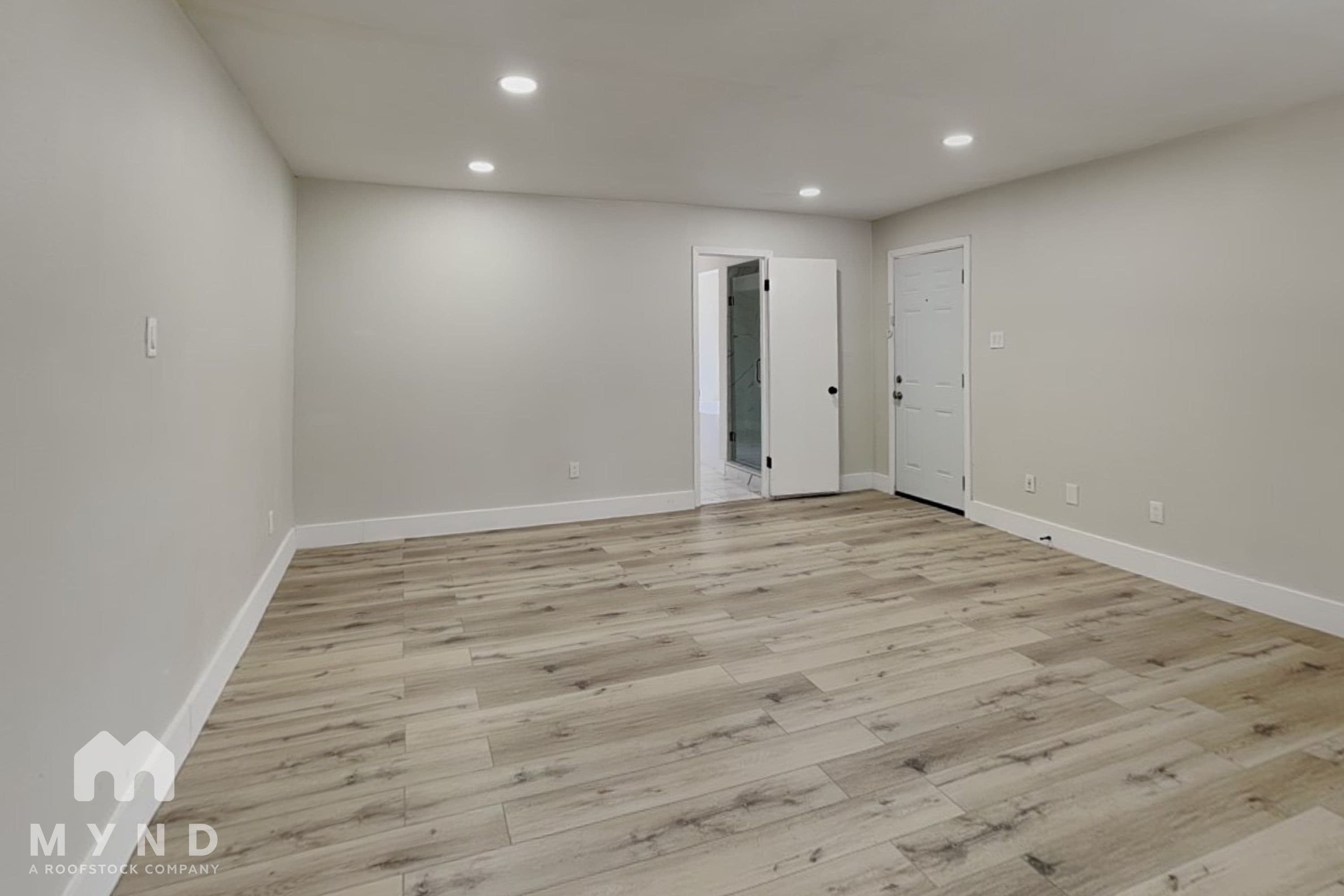 MYND — 5 Bedroom(s) and 3.5 Bathroom(s) - Photo 15