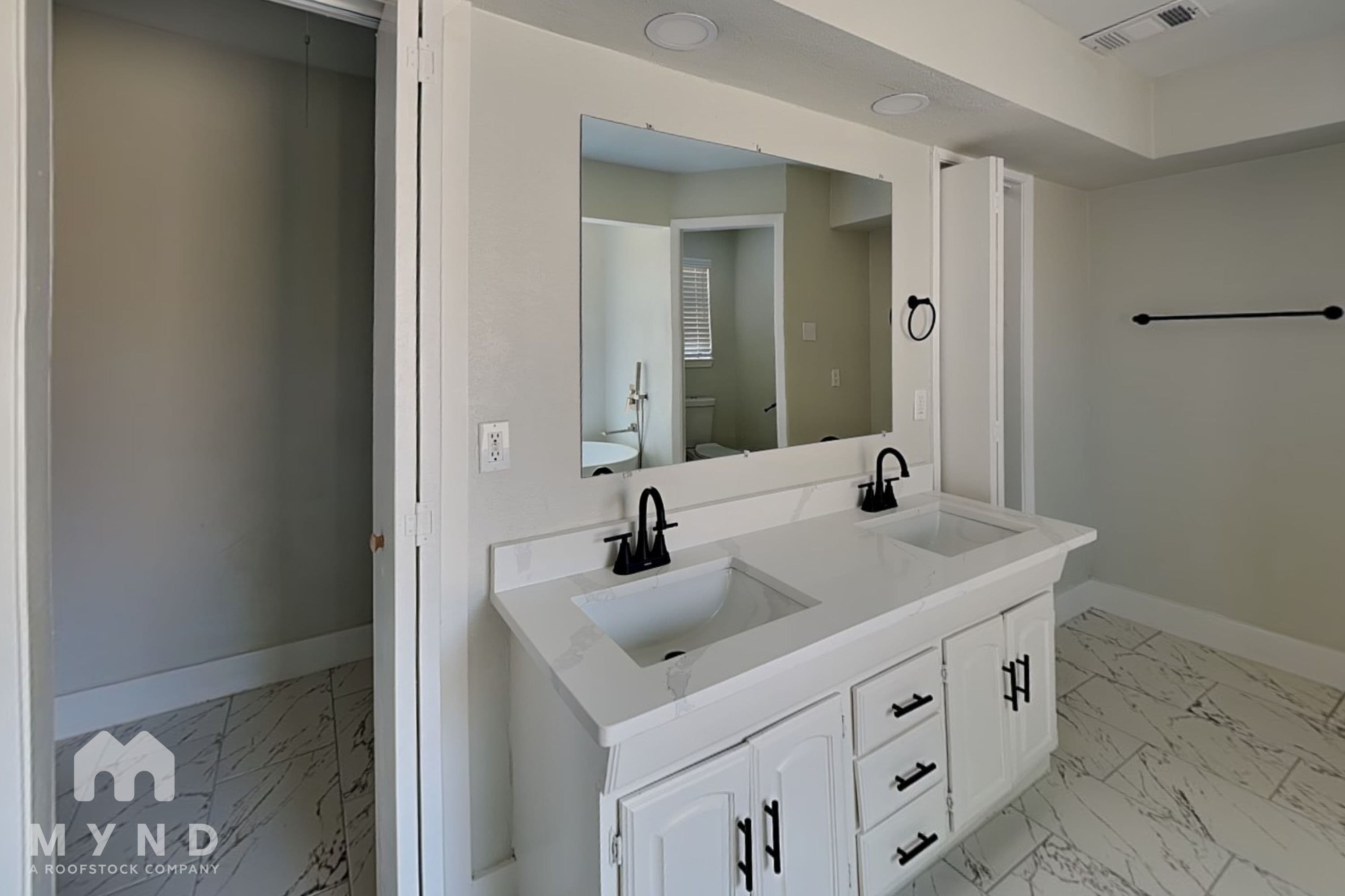 MYND — 5 Bedroom(s) and 3.5 Bathroom(s) - Photo 16