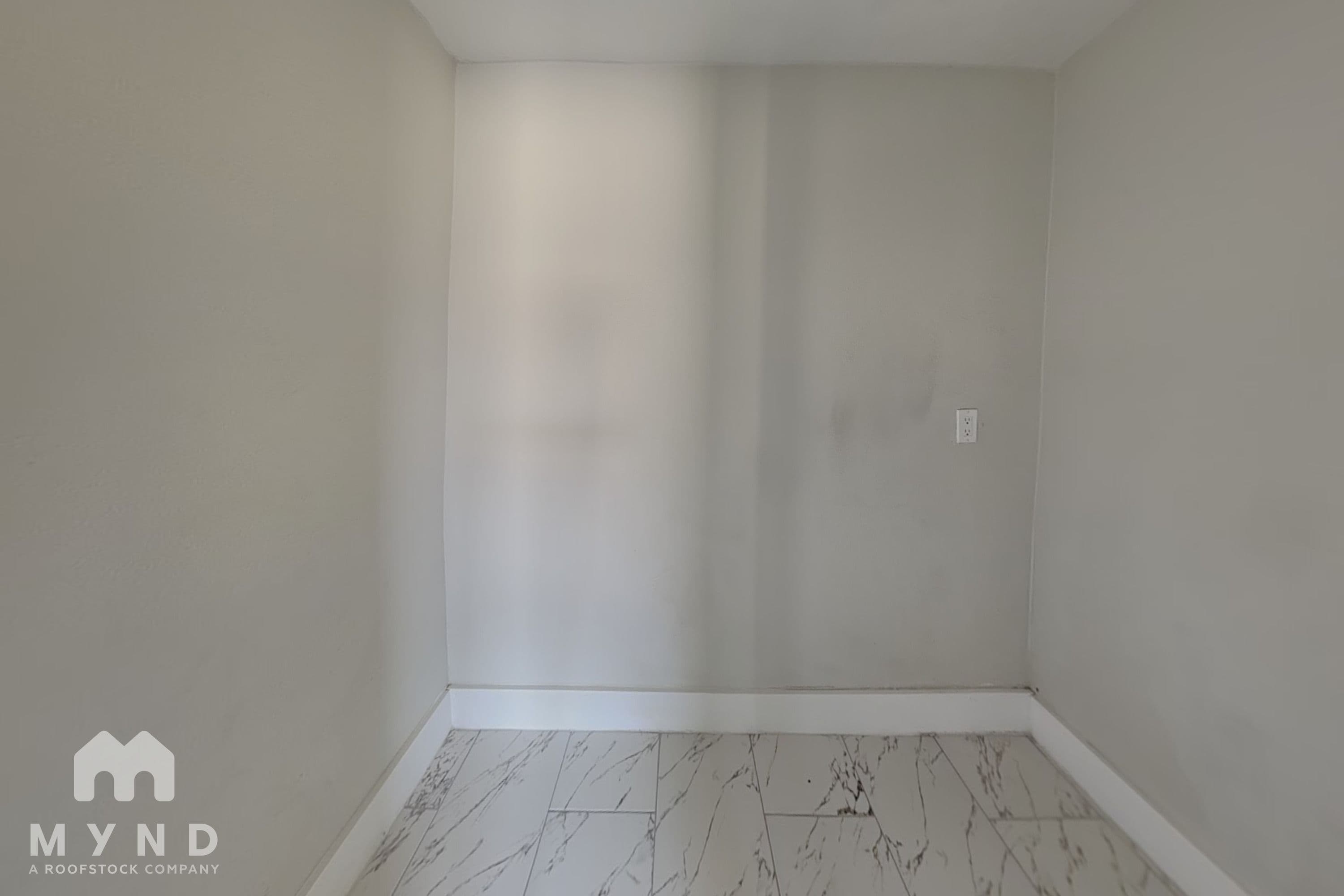 MYND — 5 Bedroom(s) and 3.5 Bathroom(s) - Photo 19