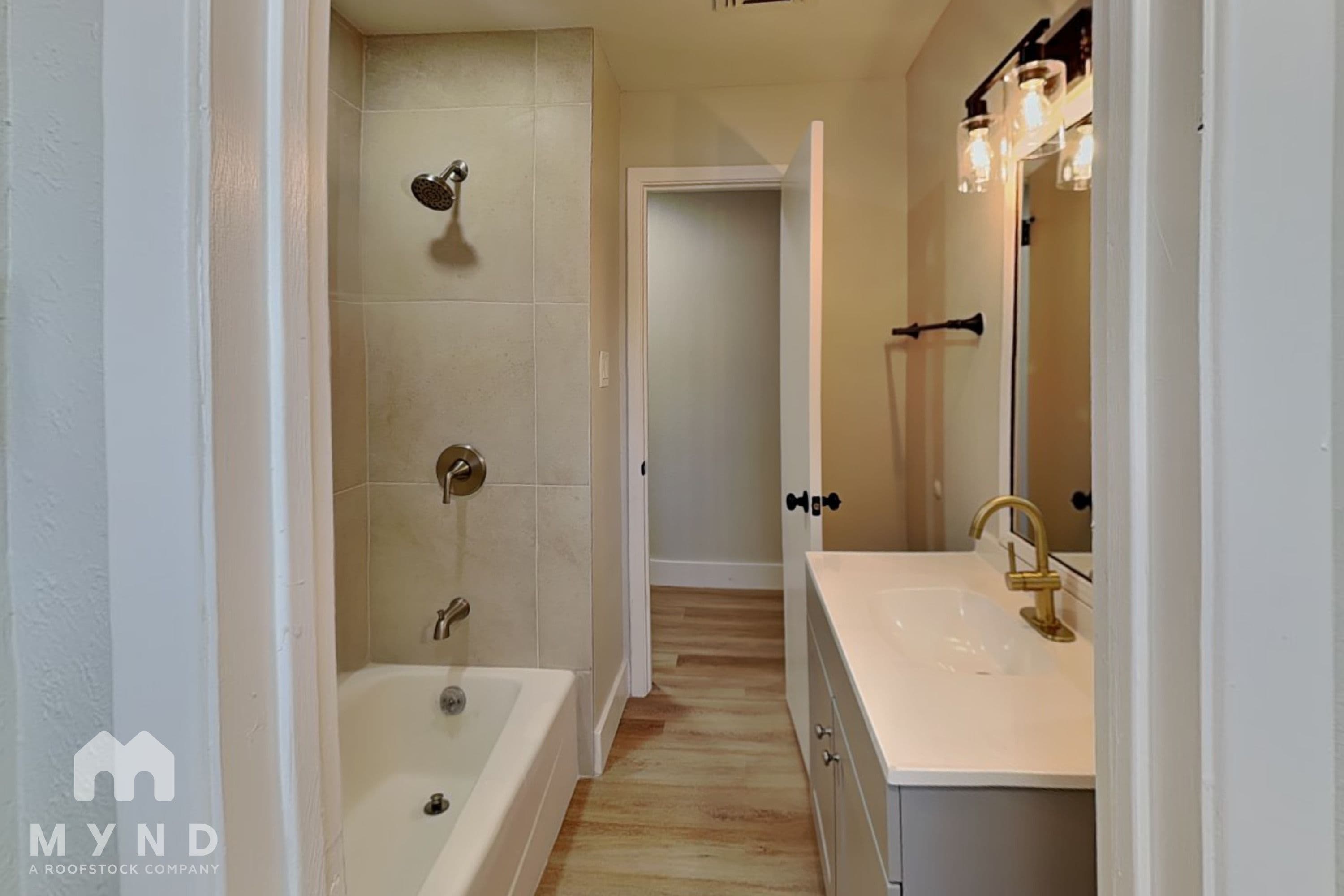 MYND — 5 Bedroom(s) and 3.5 Bathroom(s) - Photo 24