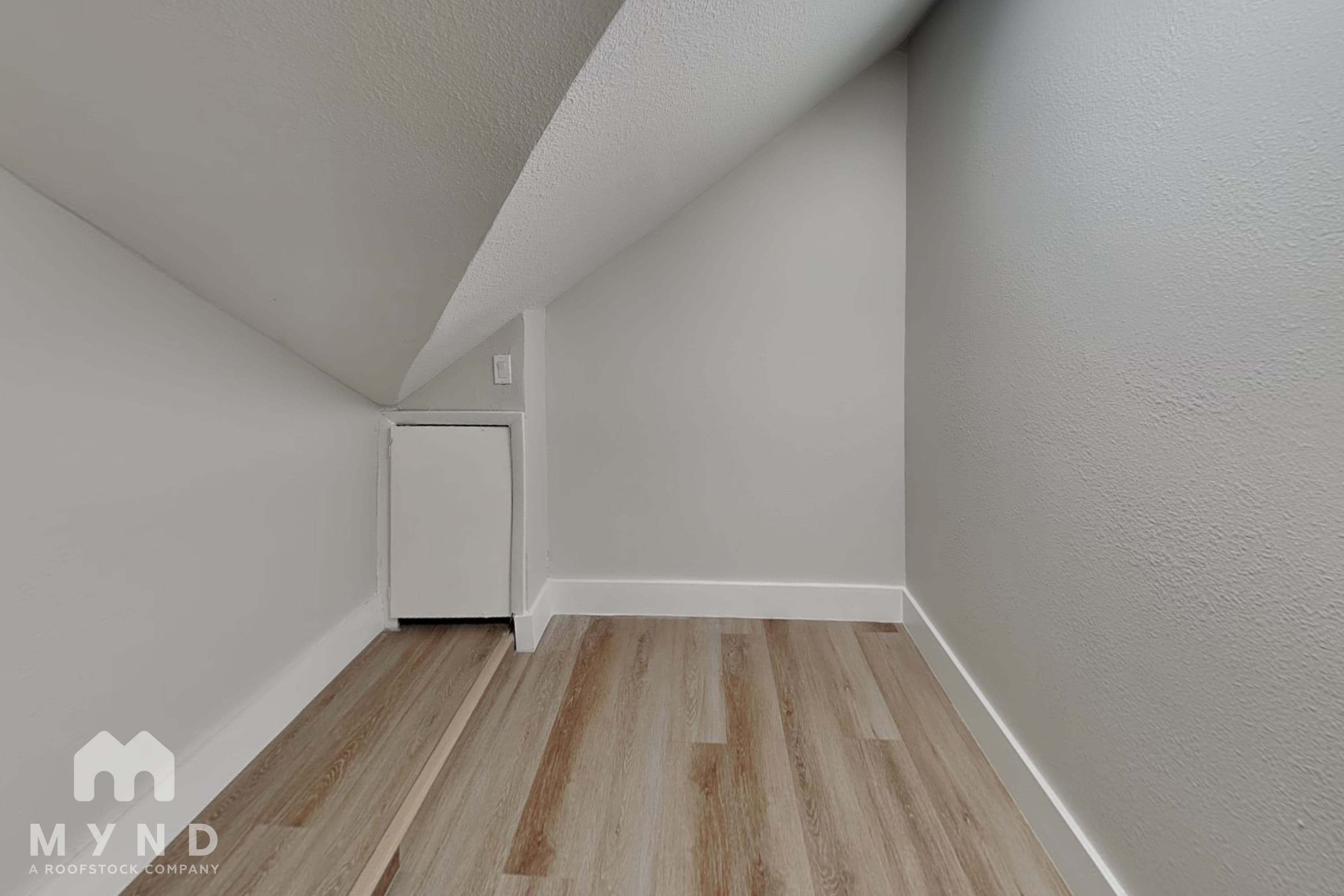 MYND — 5 Bedroom(s) and 3.5 Bathroom(s) - Photo 26