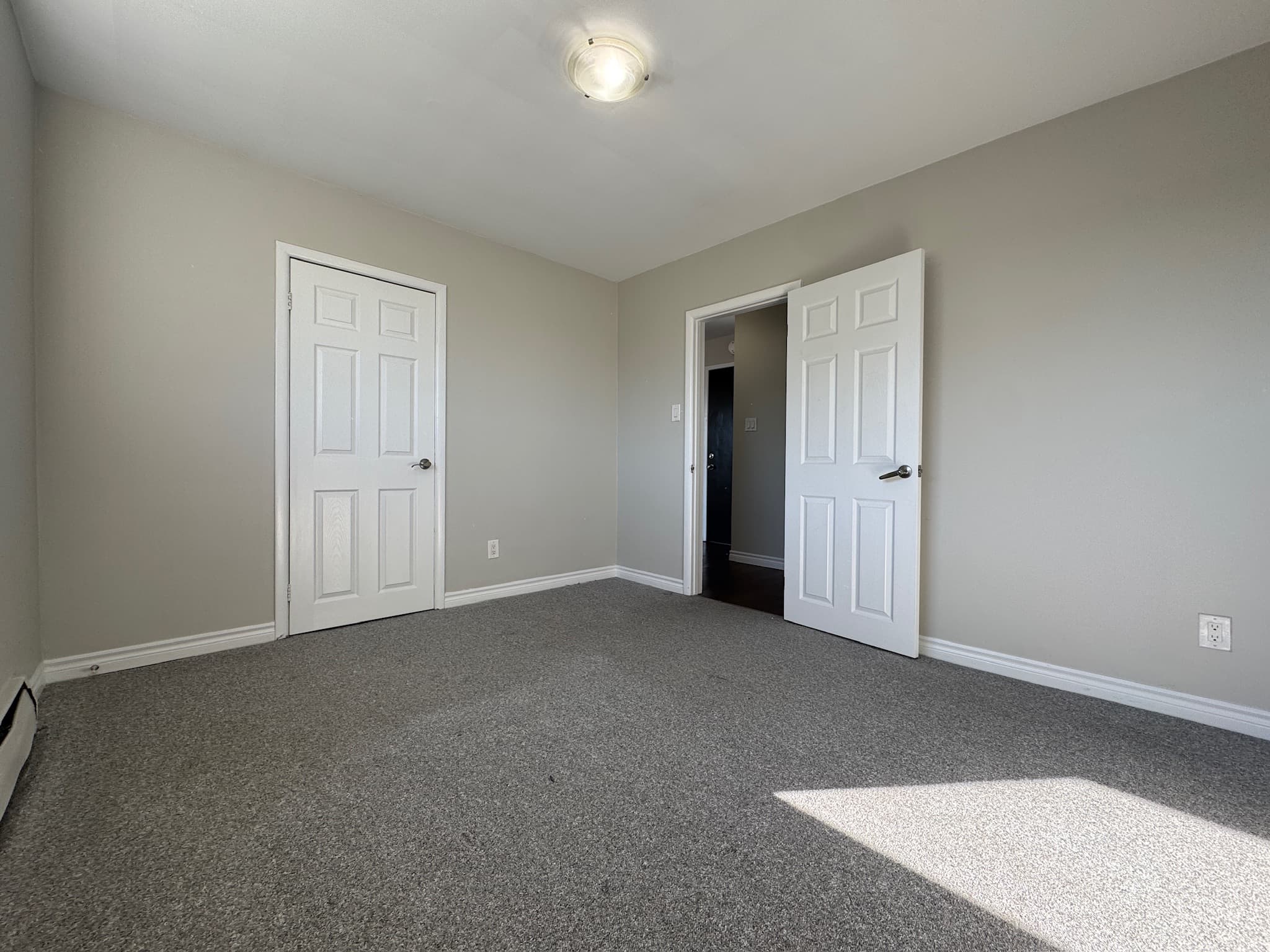 Whitehall Apartments — 14 - Photo 8