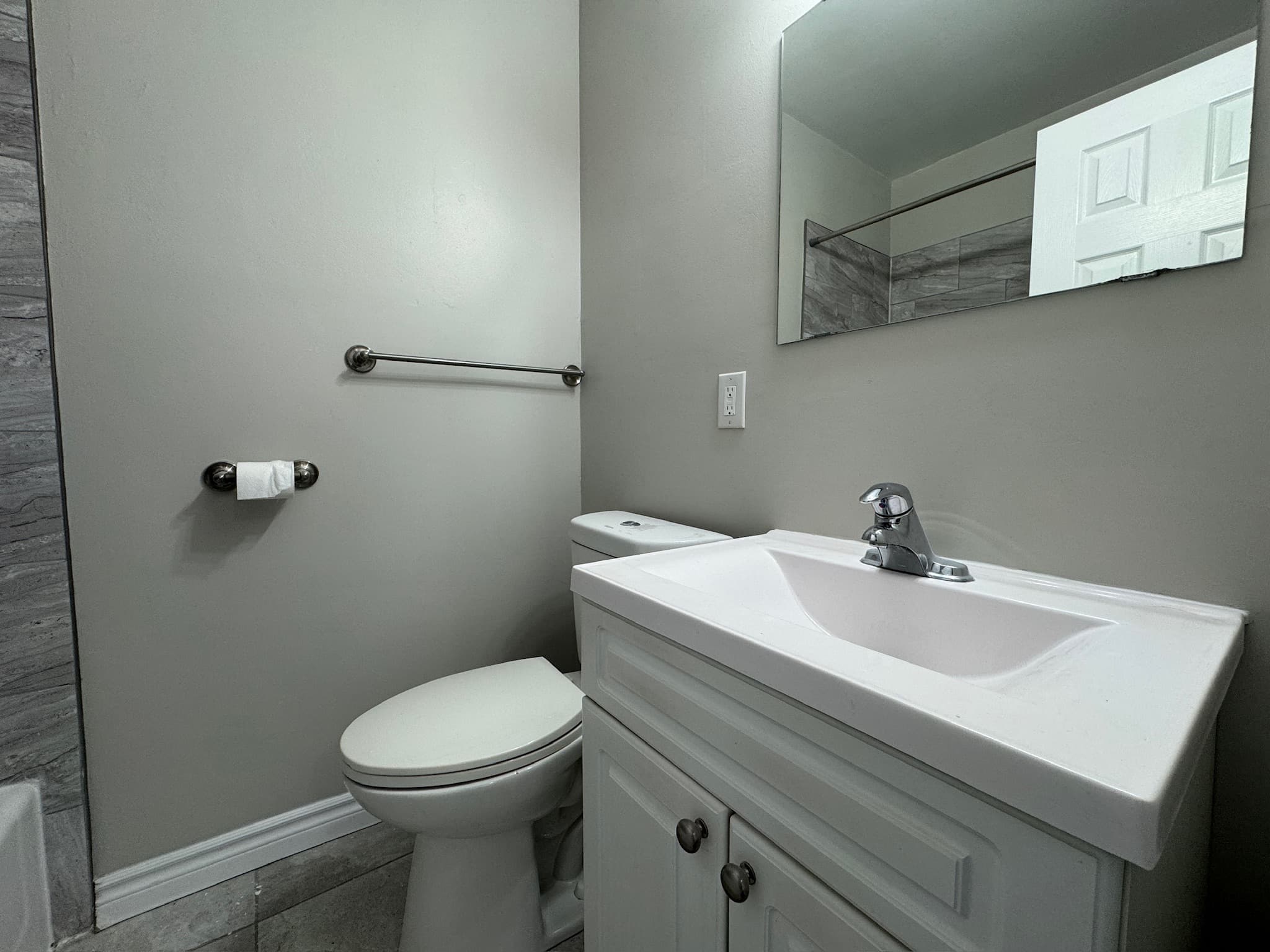 Whitehall Apartments — 14 - Photo 10