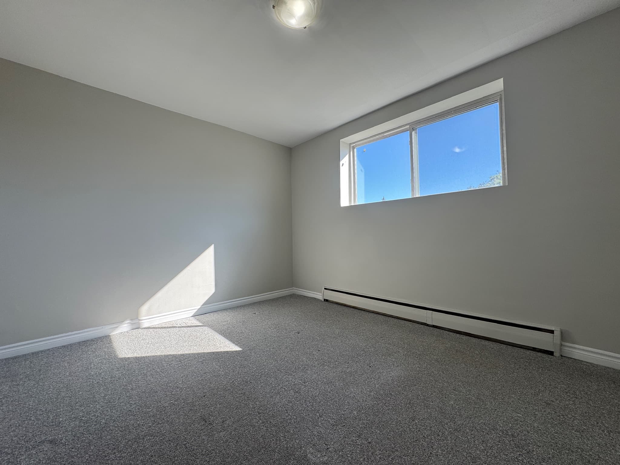 Whitehall Apartments — 14 - Photo 7
