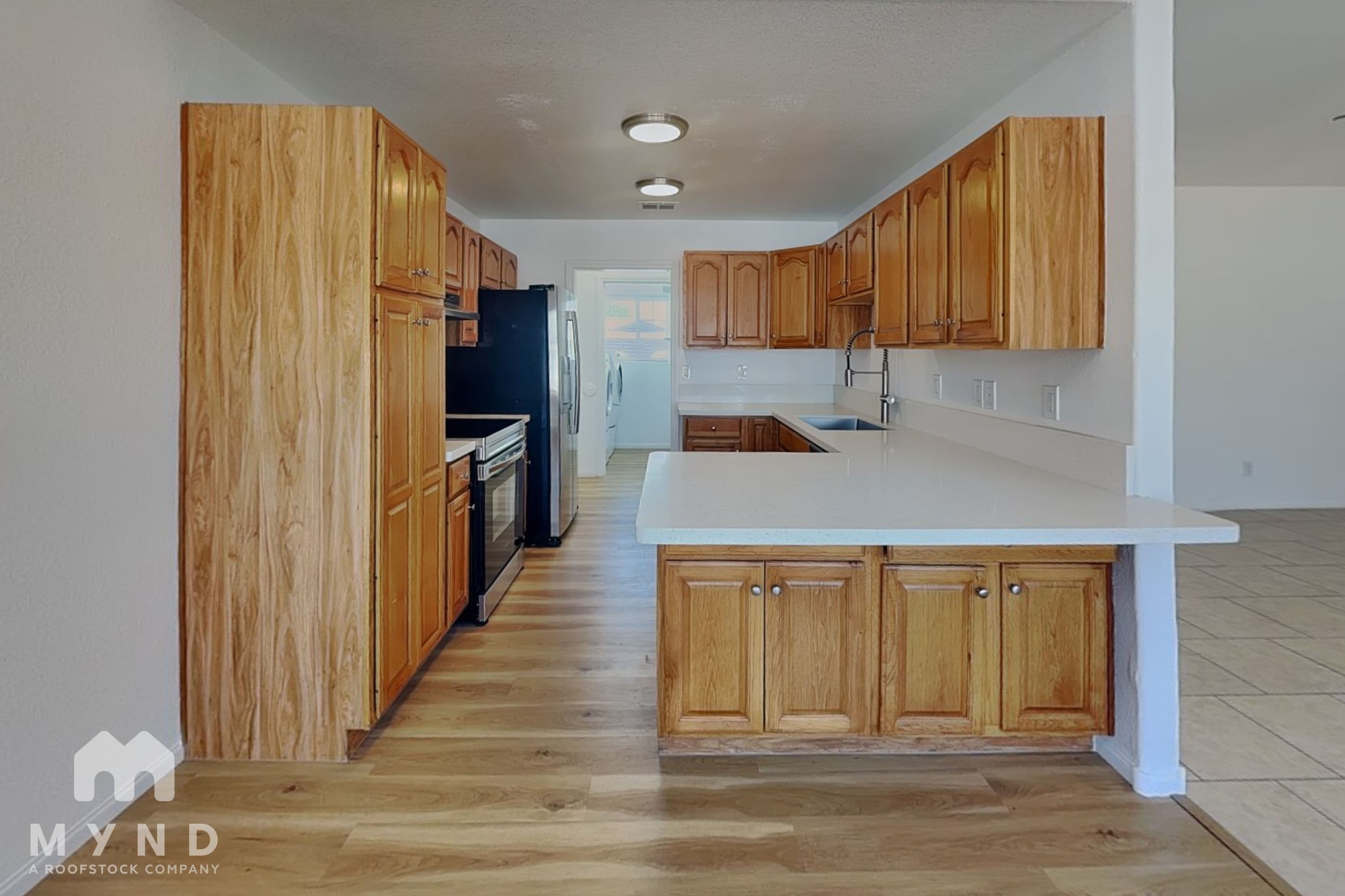 MYND — 5 Bedroom(s) and 2 Bathroom(s) - Photo 6