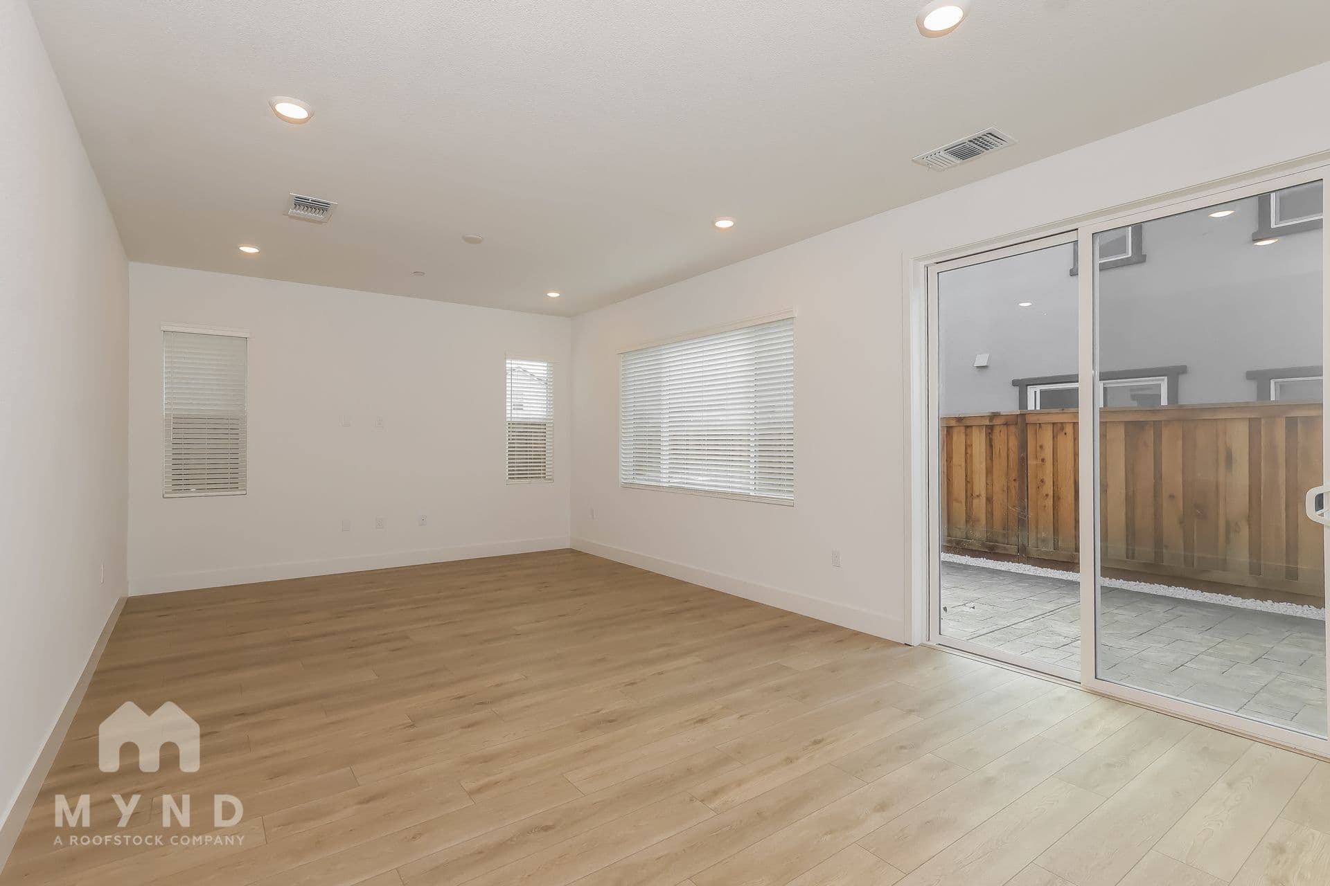 MYND — 4 Bedroom(s) and 3 Bathroom(s) - Photo 5