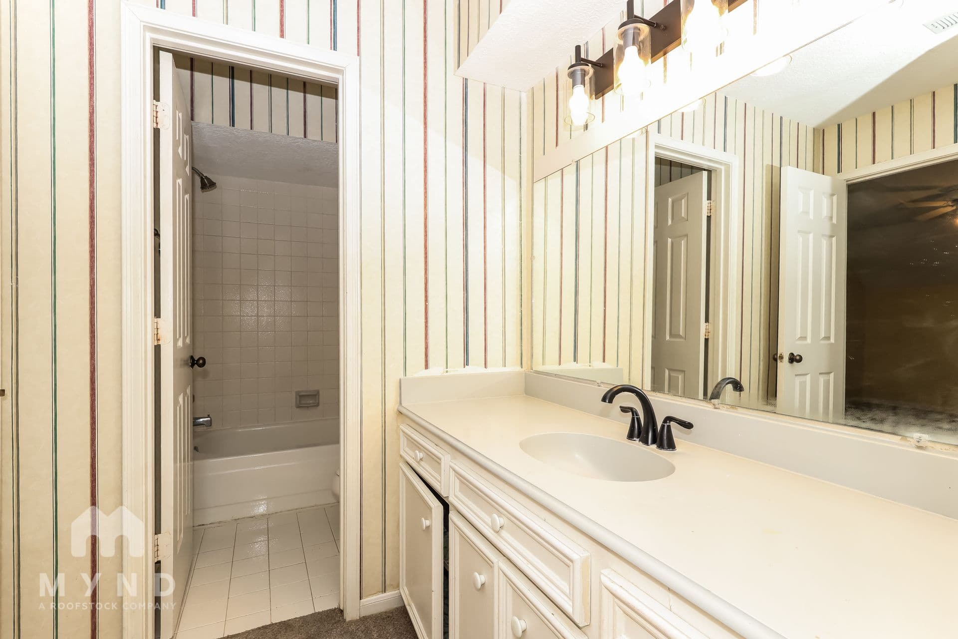 MYND — 4 Bedroom(s) and 3.5 Bathroom(s) - Photo 25
