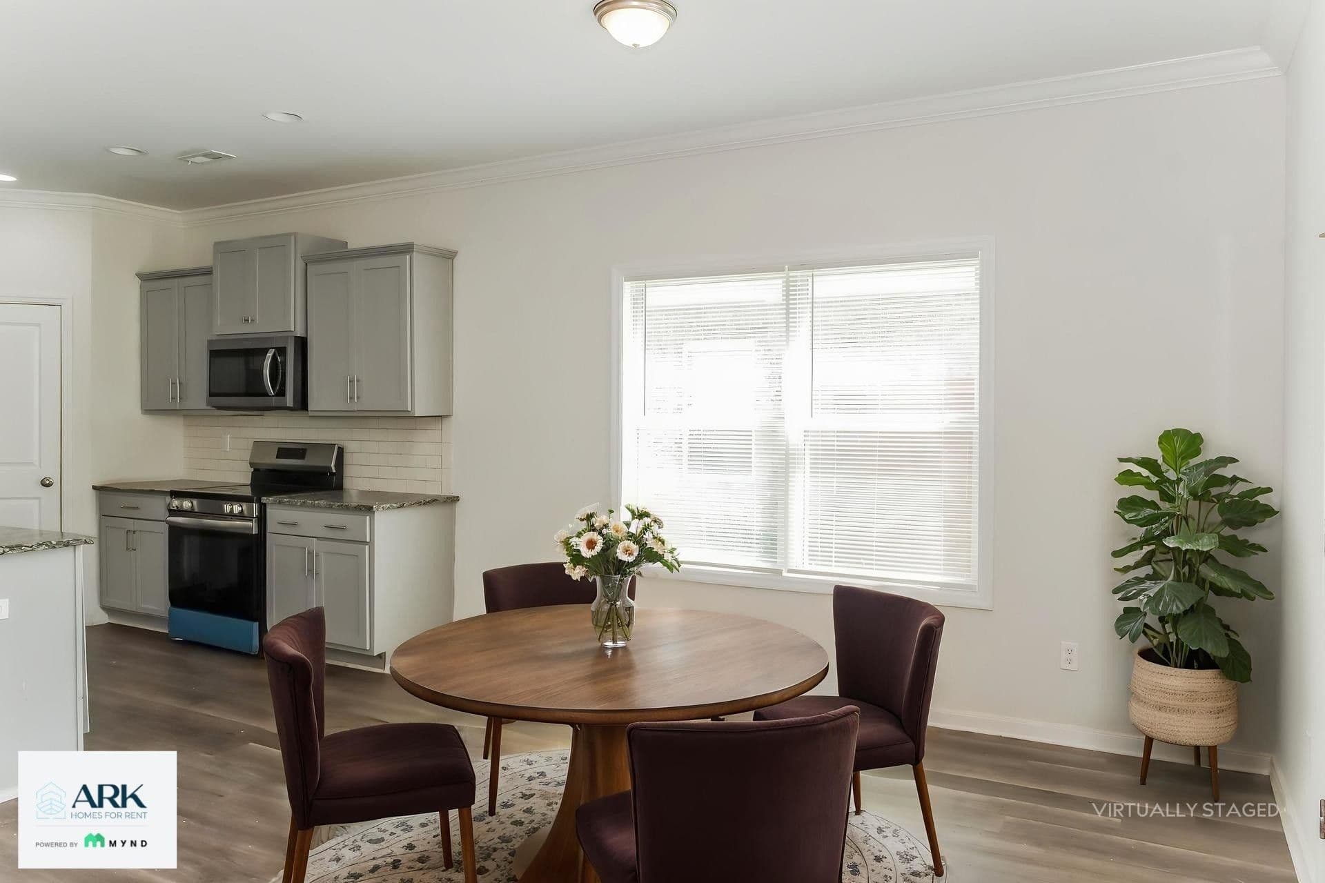 MYND — 5 Bedroom(s) and 3.5 Bathroom(s) - Photo 4