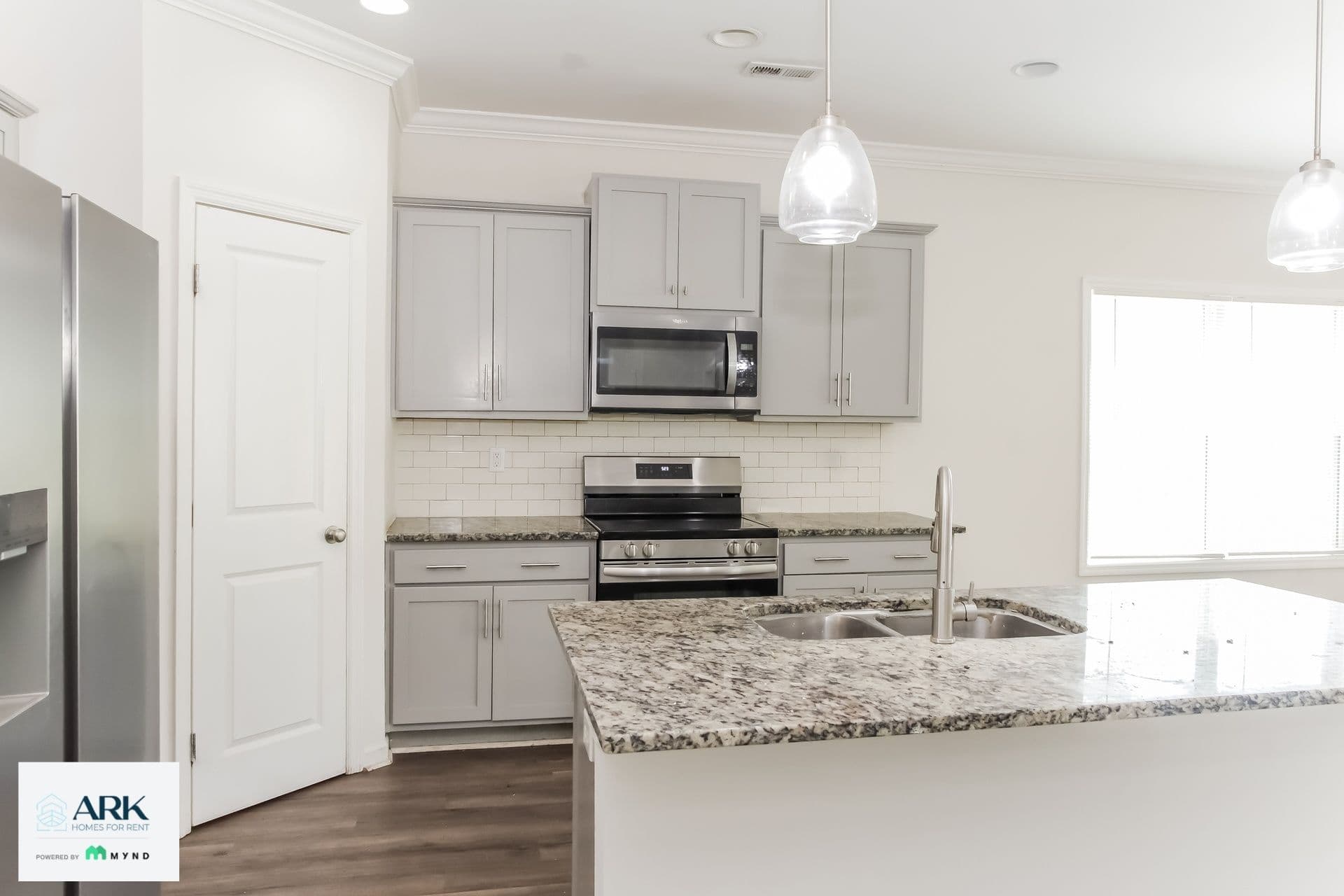 MYND — 5 Bedroom(s) and 3.5 Bathroom(s) - Photo 12