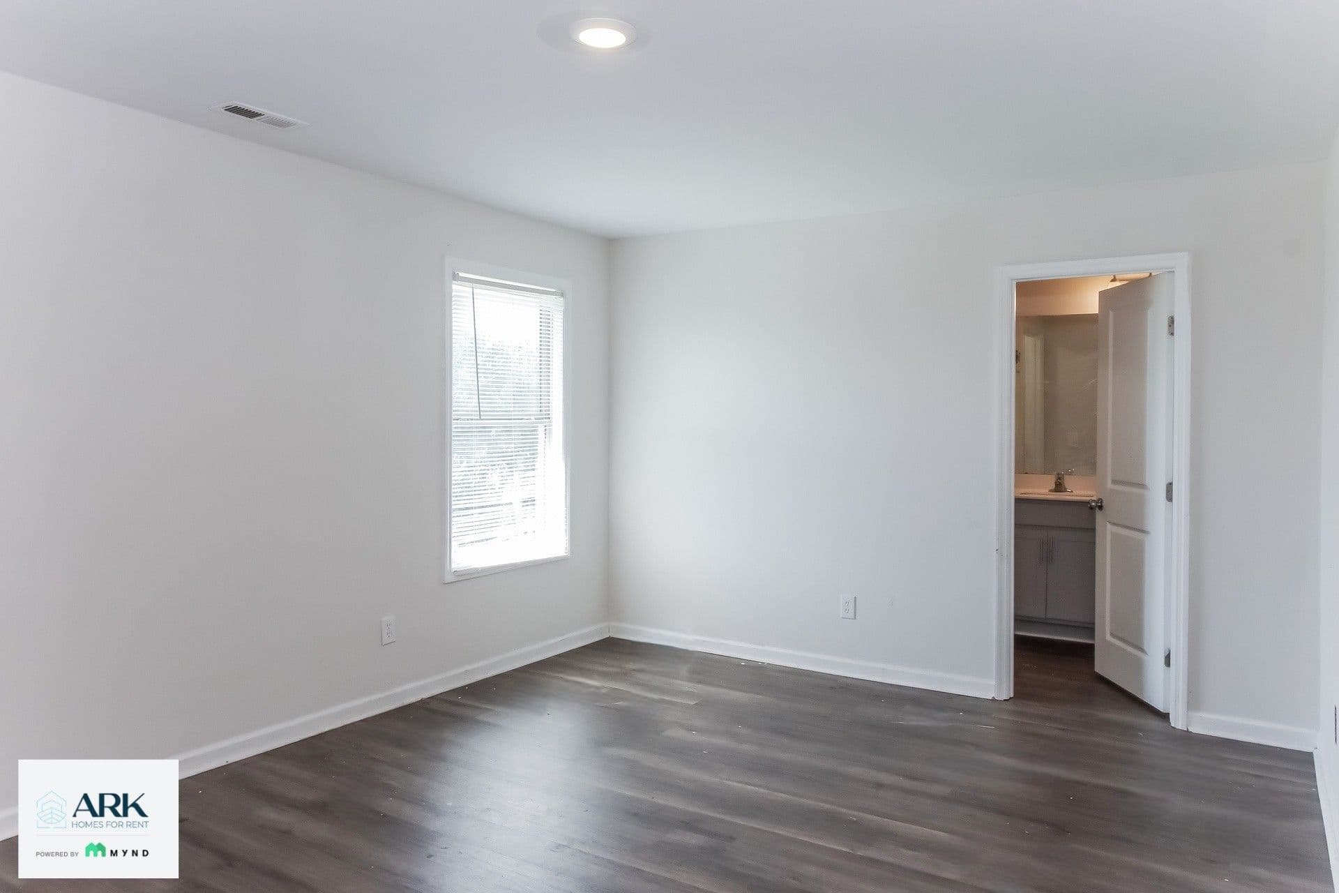 MYND — 5 Bedroom(s) and 3.5 Bathroom(s) - Photo 16