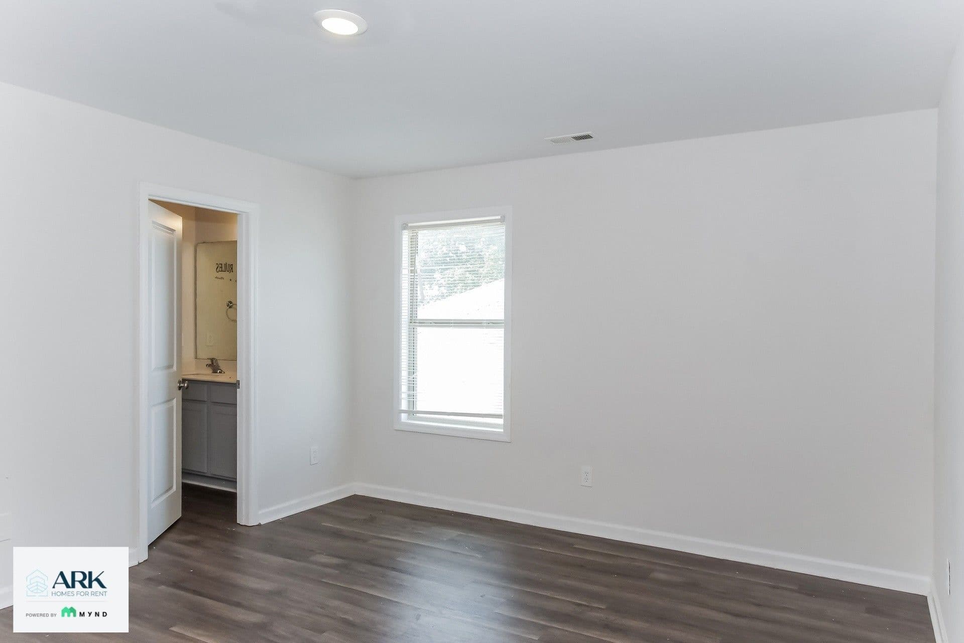 MYND — 5 Bedroom(s) and 3.5 Bathroom(s) - Photo 17