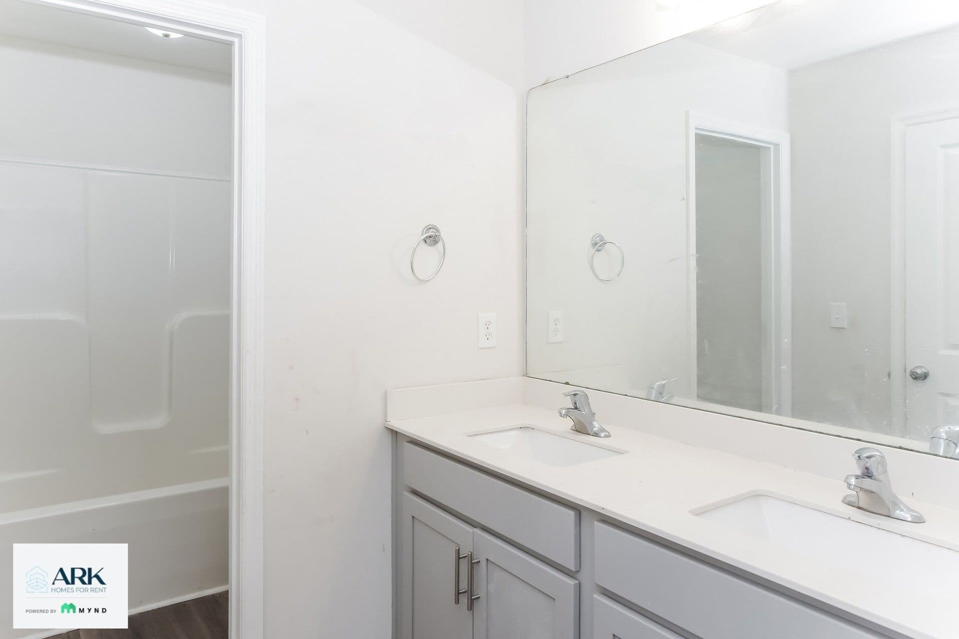 MYND — 5 Bedroom(s) and 3.5 Bathroom(s) - Photo 18