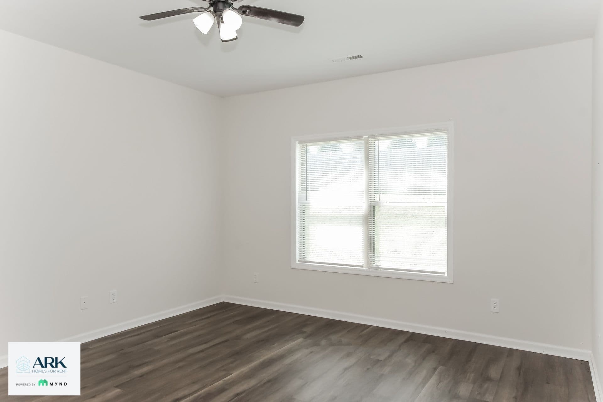 MYND — 5 Bedroom(s) and 3.5 Bathroom(s) - Photo 20