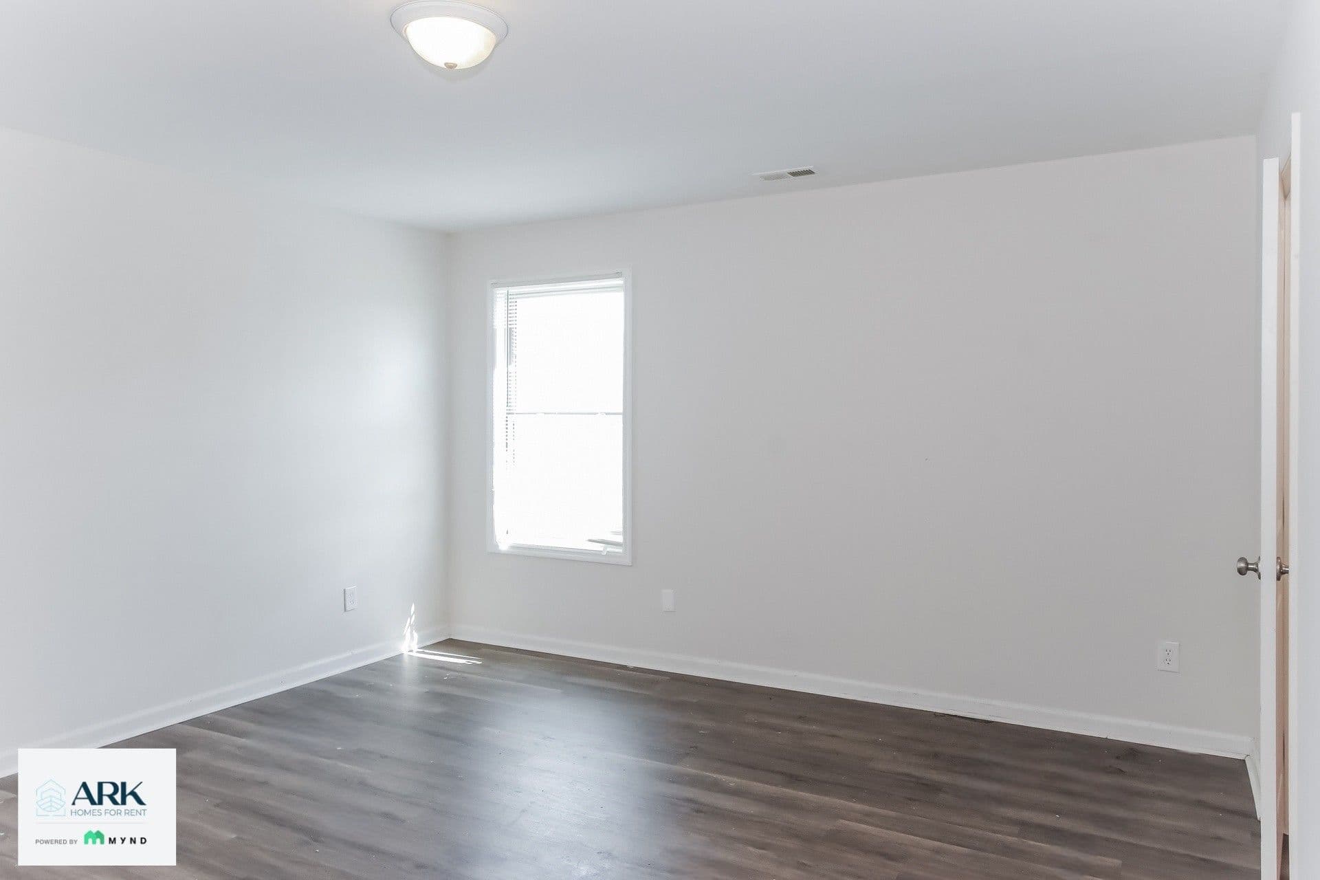 MYND — 5 Bedroom(s) and 3.5 Bathroom(s) - Photo 22