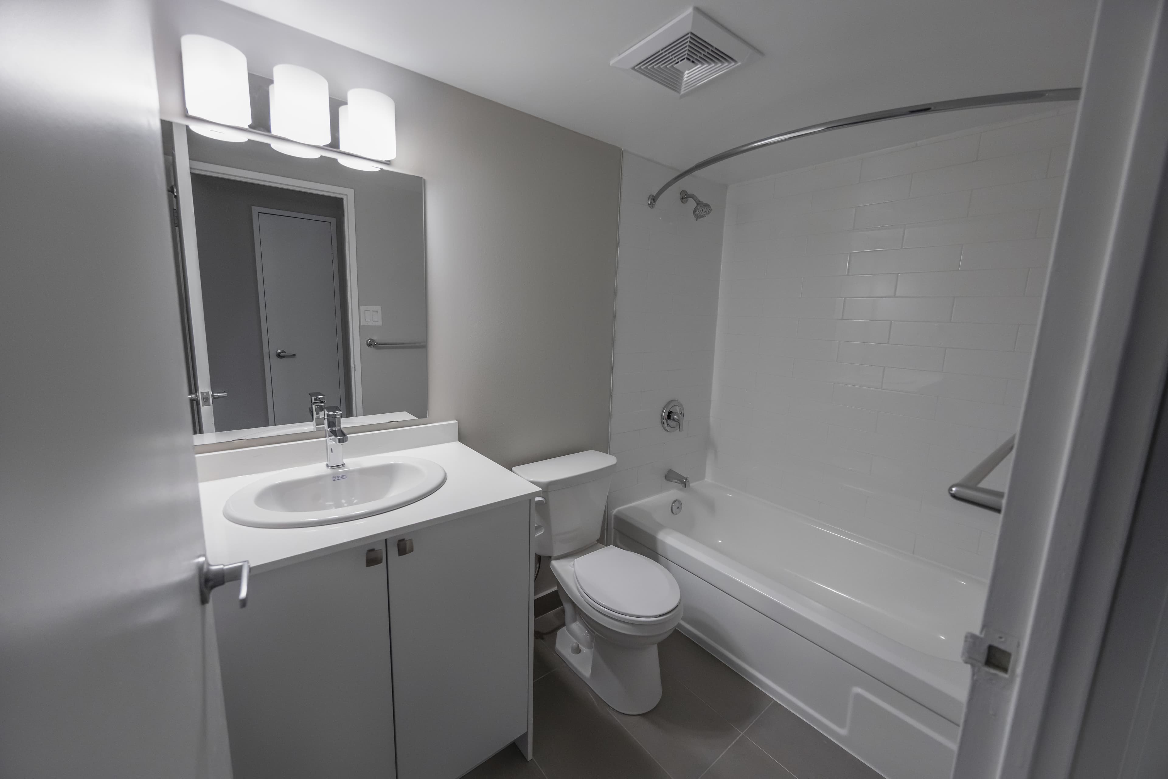 Kaneff — Unit C - Photo 33