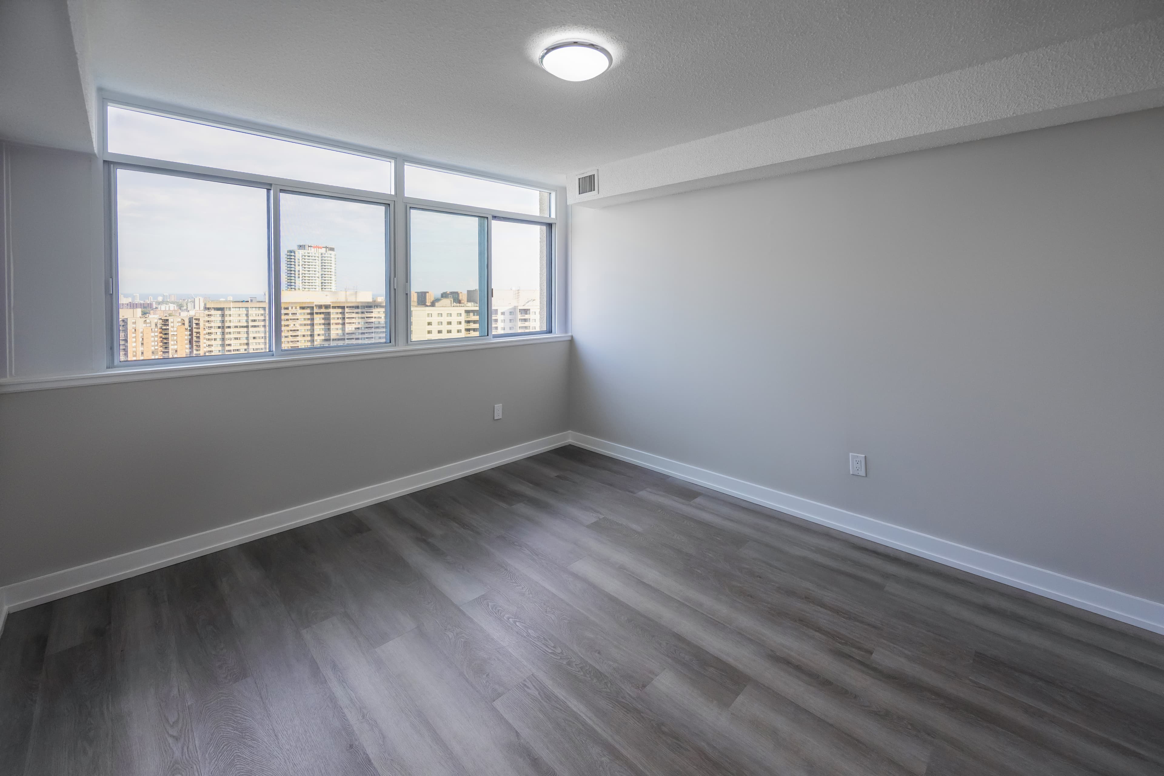 Kaneff — Unit C - Photo 37