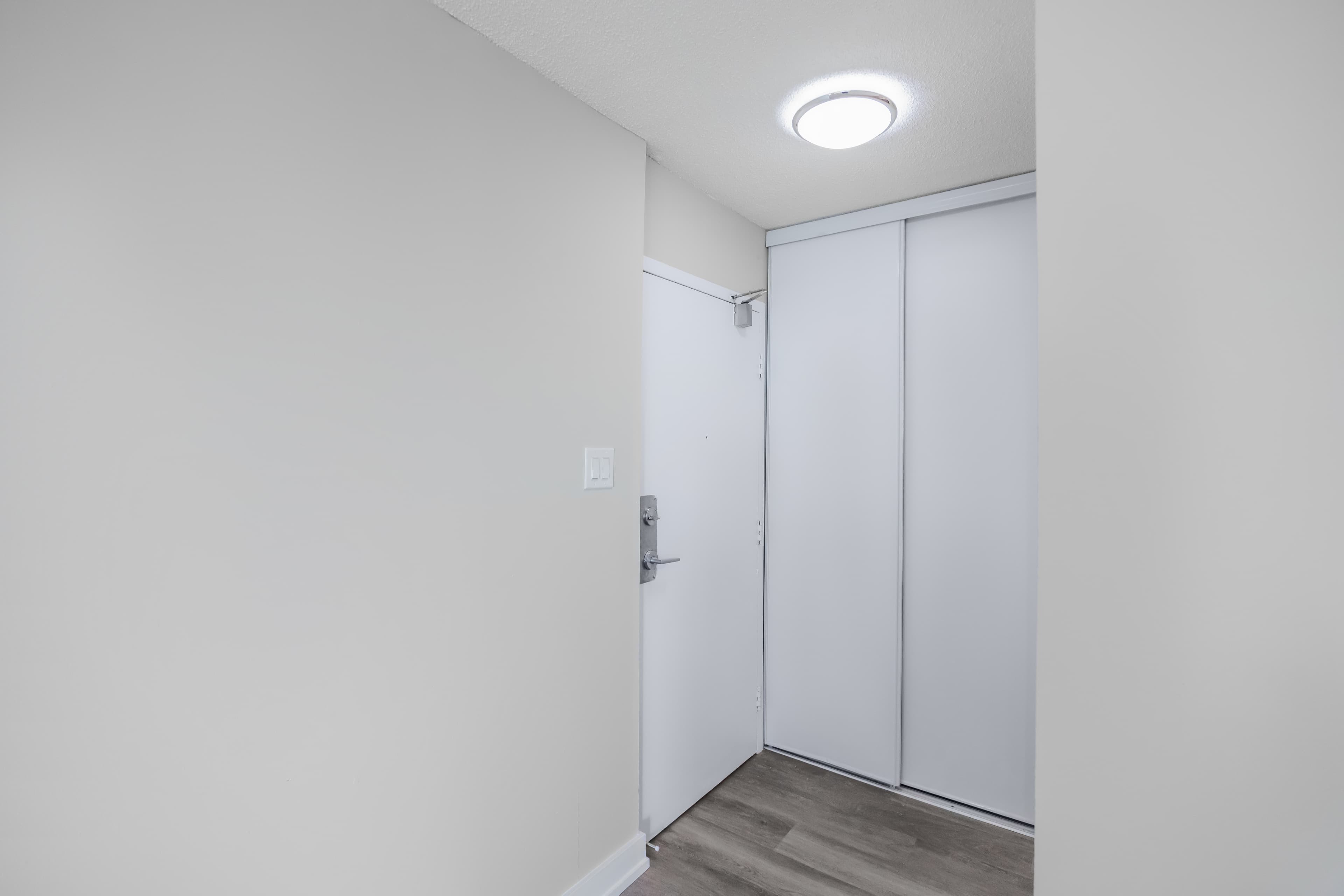 Kaneff — Unit C - Photo 5