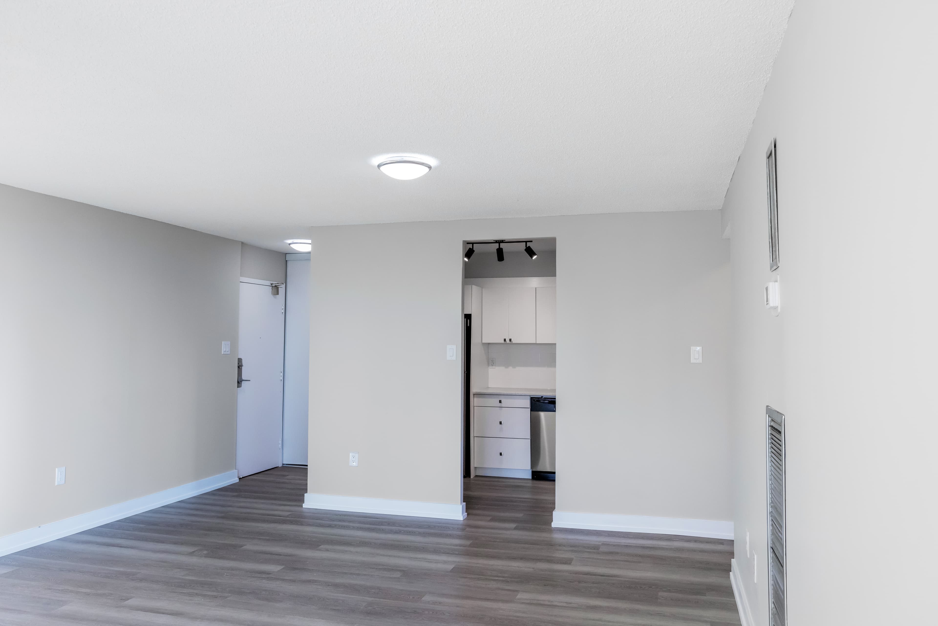 Kaneff — Unit C - Photo 7