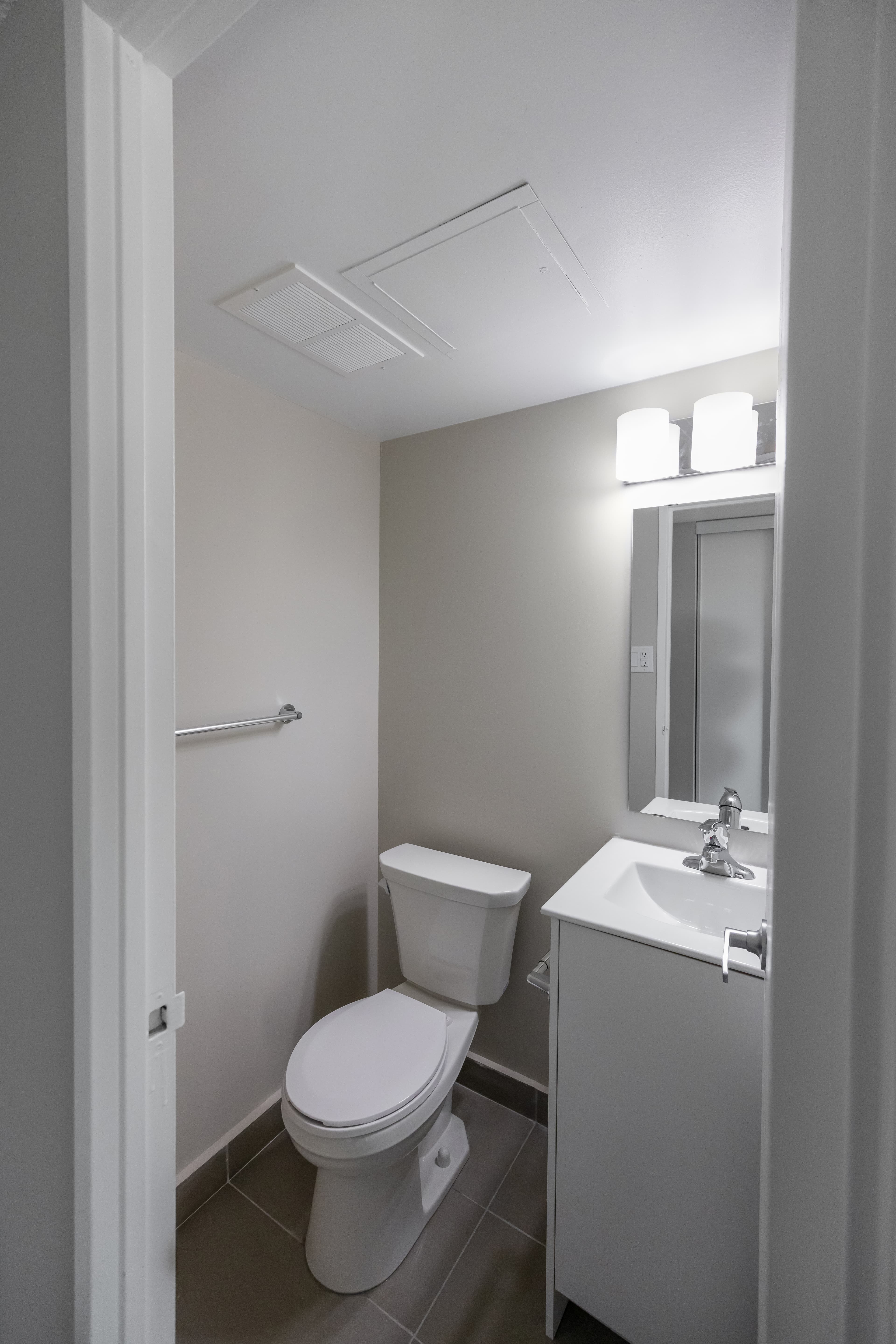 Kaneff — Unit C - Photo 13