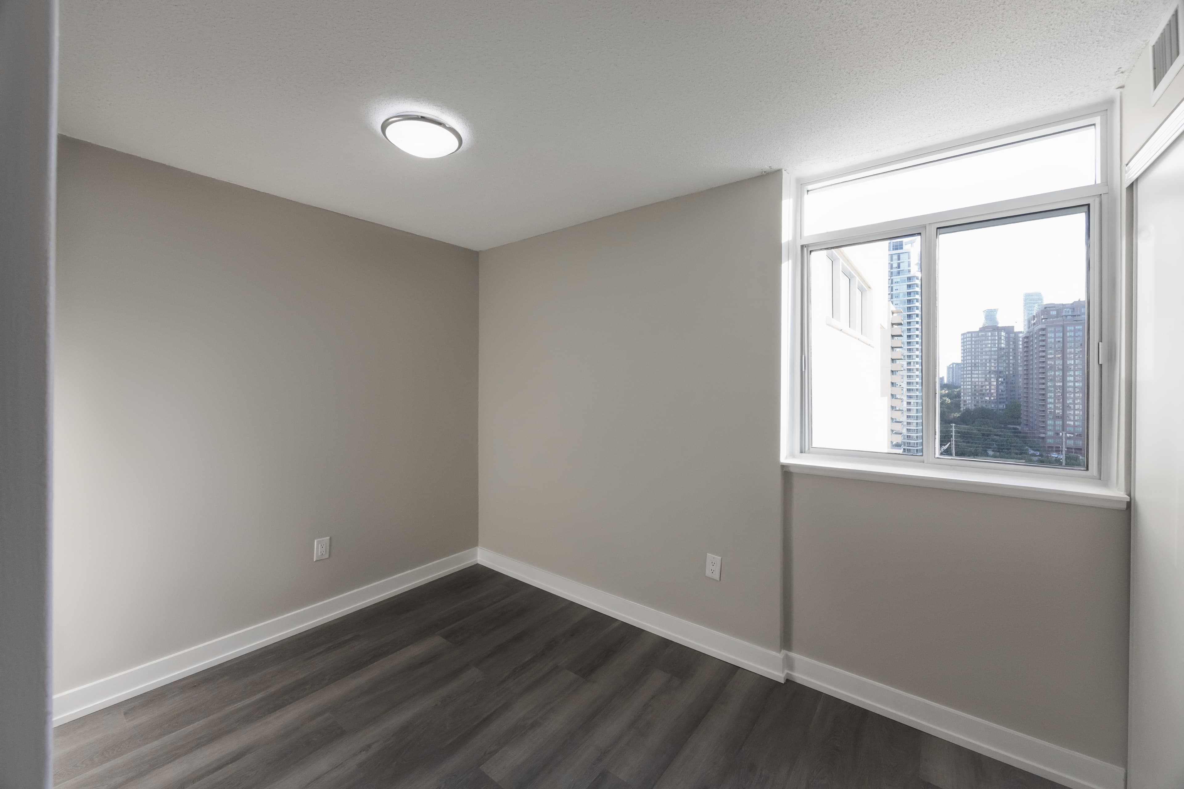 Kaneff — Unit C - Photo 14