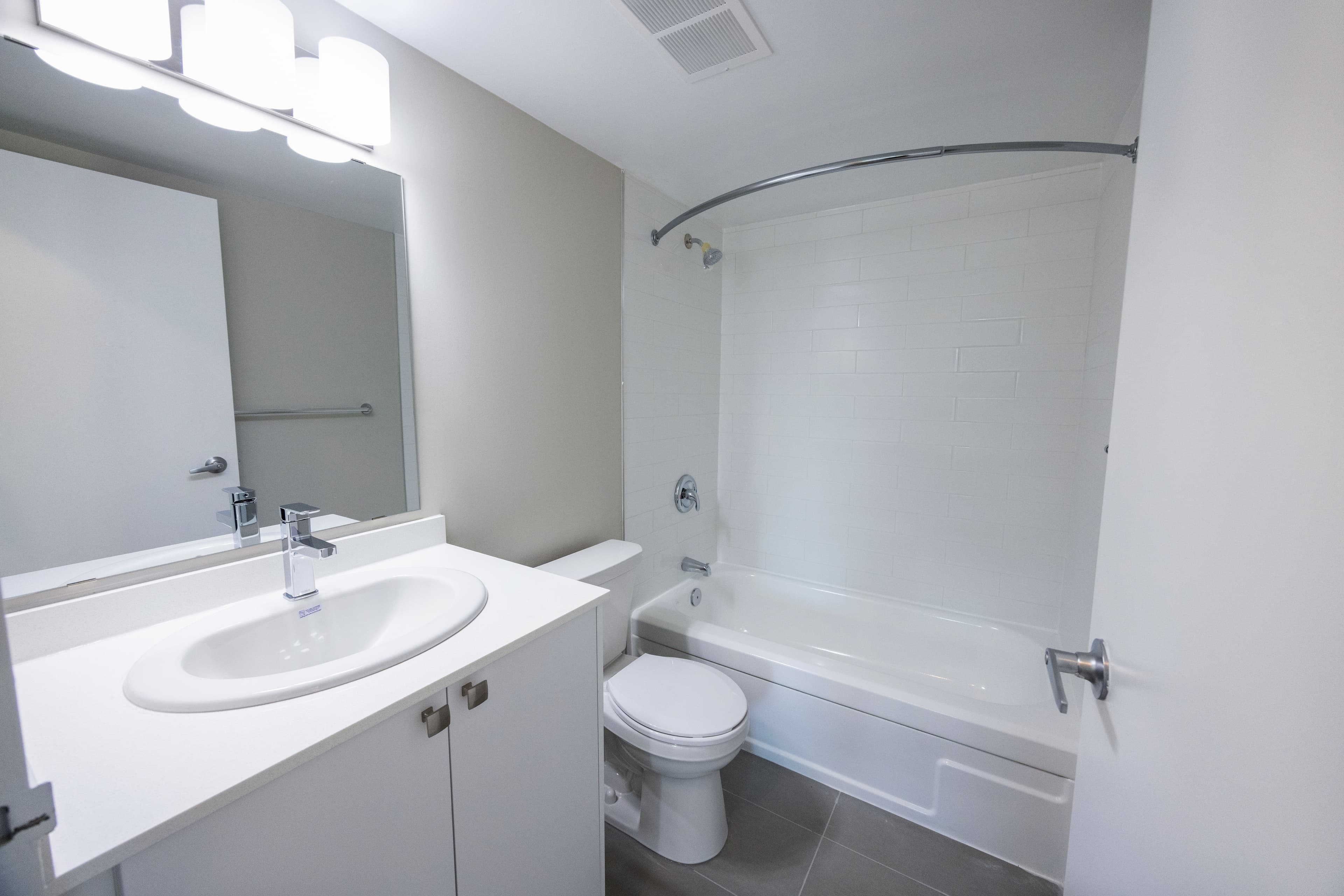 Kaneff — Unit C - Photo 10