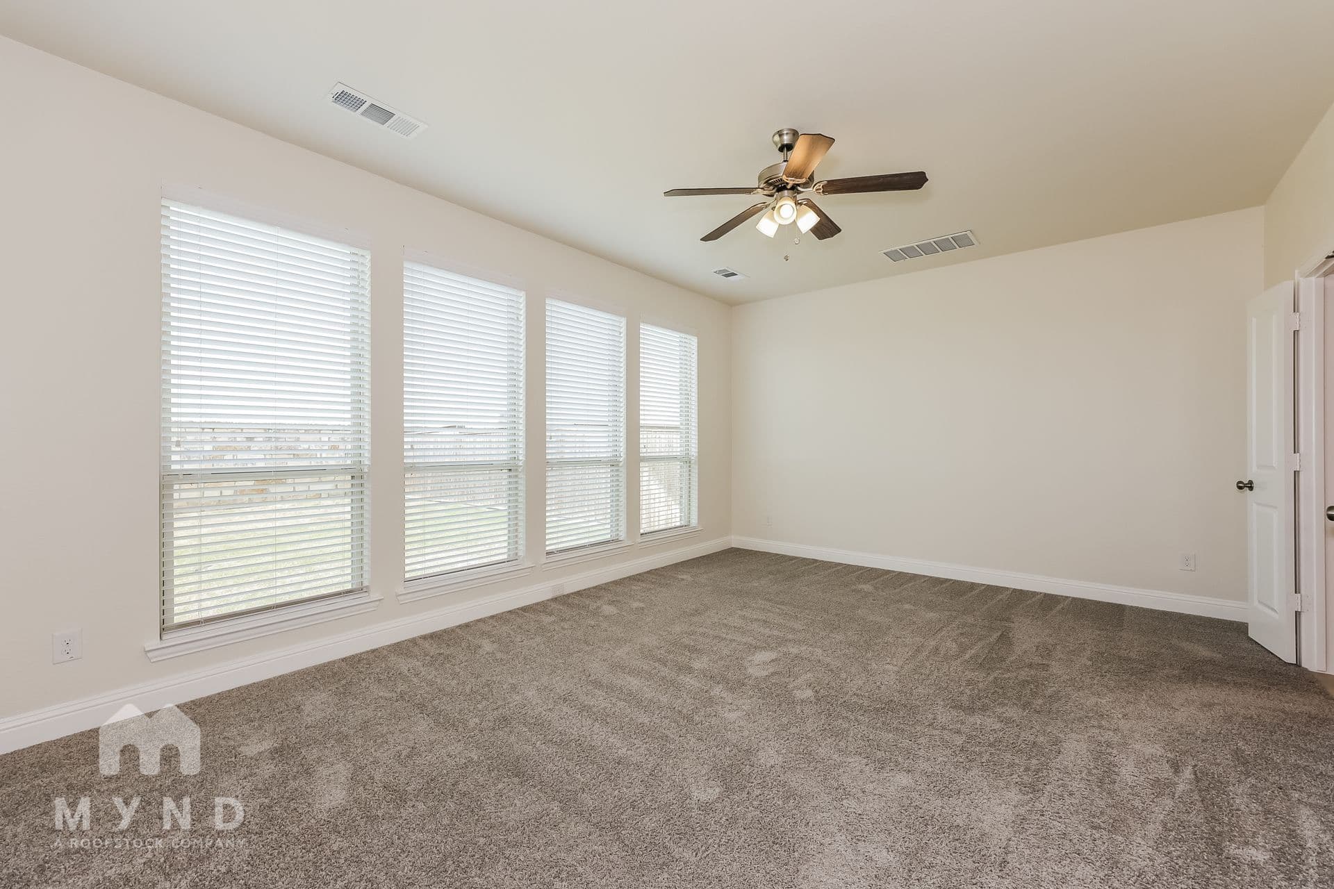 MYND — 3 Bedroom(s) and 3.5 Bathroom(s) - Photo 15