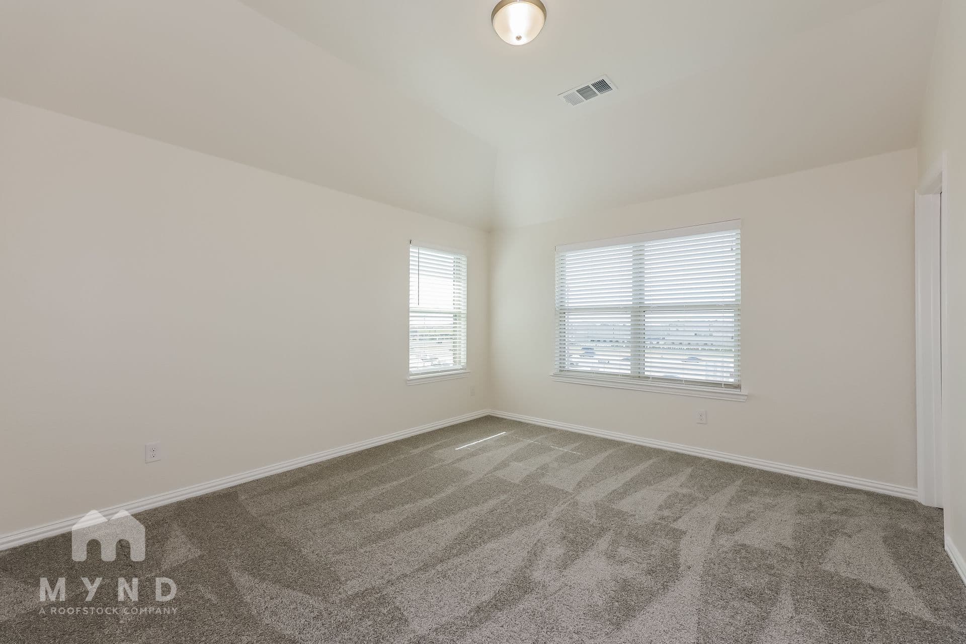MYND — 3 Bedroom(s) and 3.5 Bathroom(s) - Photo 19
