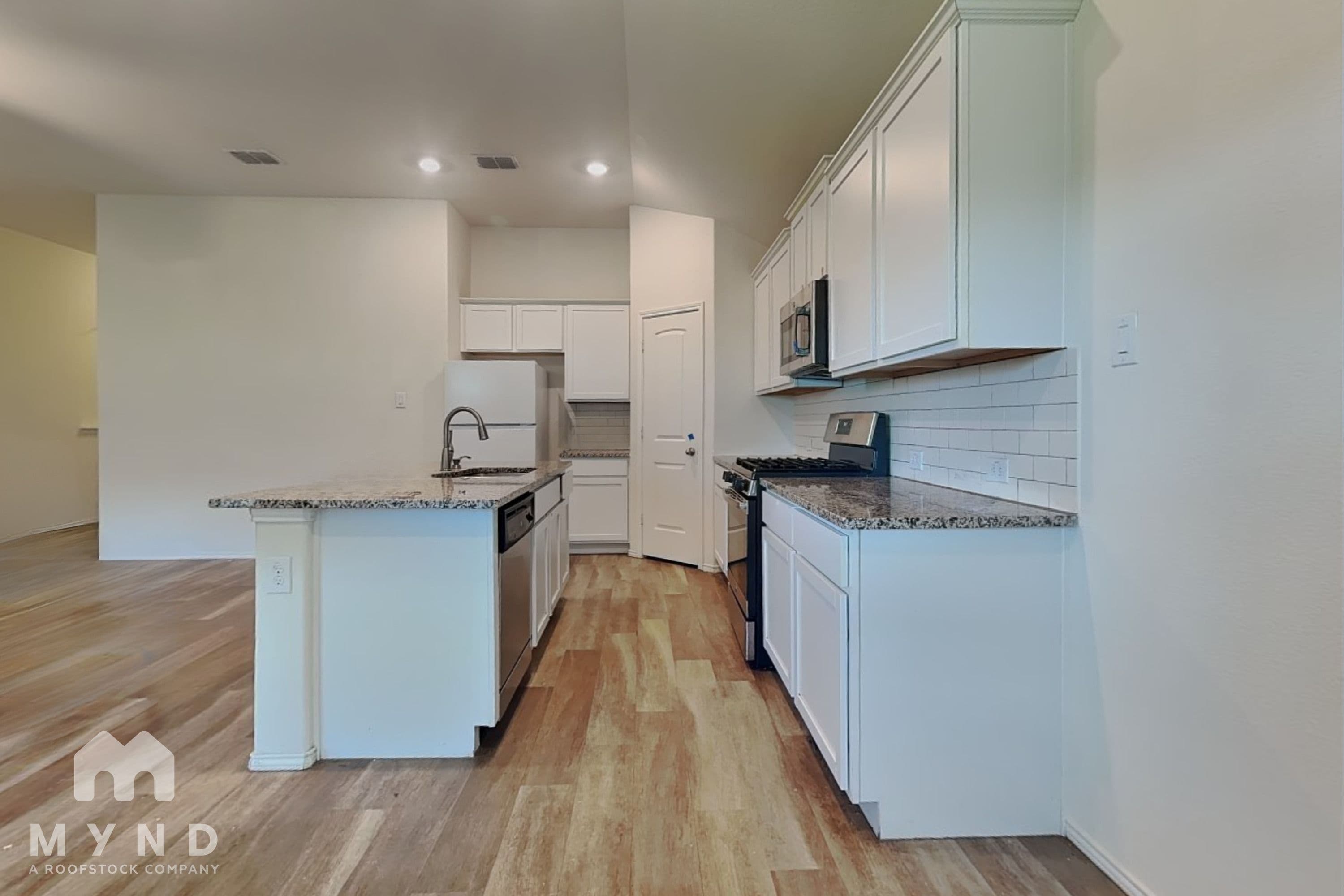 MYND — 4 Bedroom(s) and 2 Bathroom(s) - Photo 5