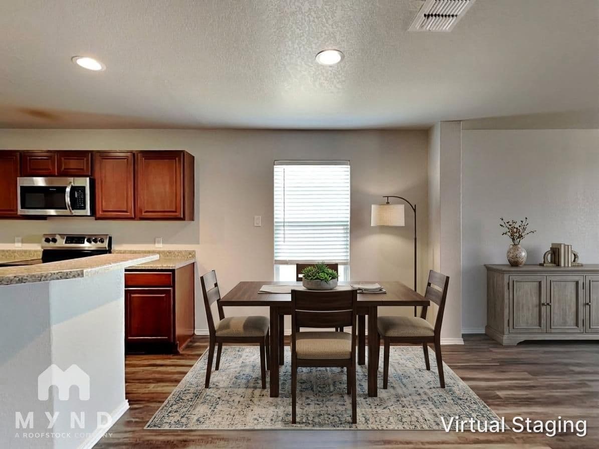 MYND — 4 Bedroom(s) and 2.5 Bathroom(s) - Photo 4