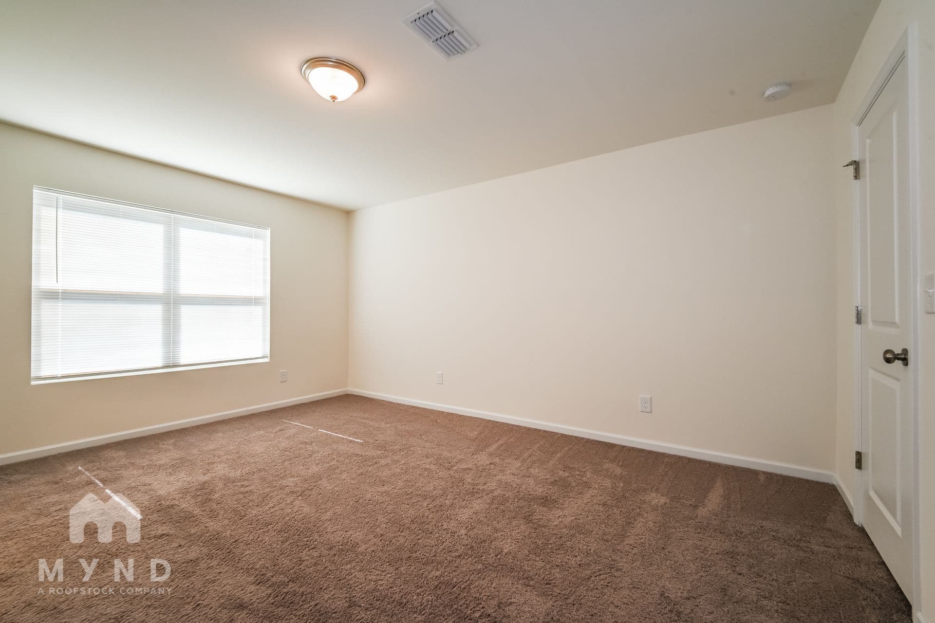 MYND — 3 Bedroom(s) and 2.5 Bathroom(s) - Photo 12