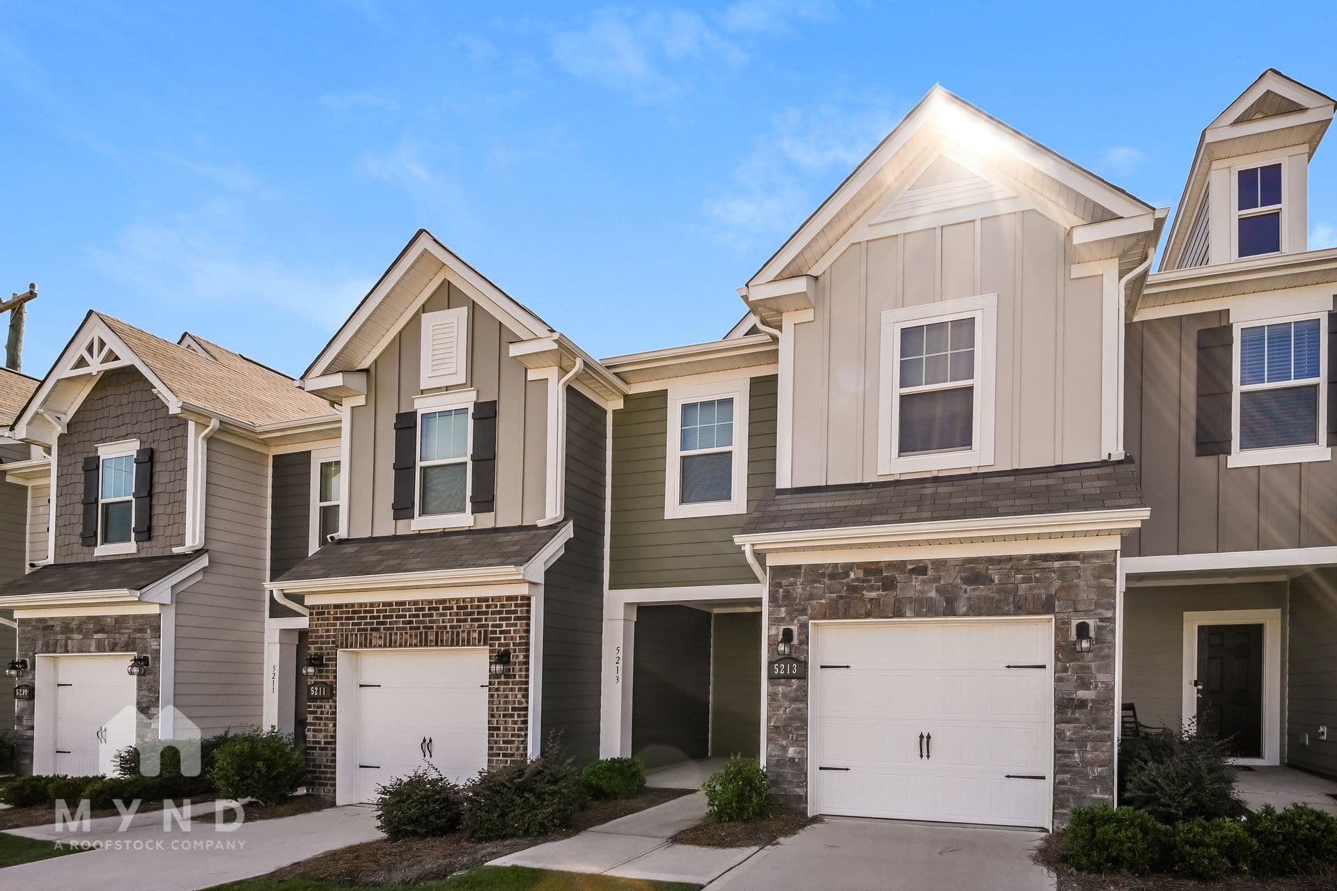 MYND — 3 Bedroom(s) and 2.5 Bathroom(s) - Photo 18