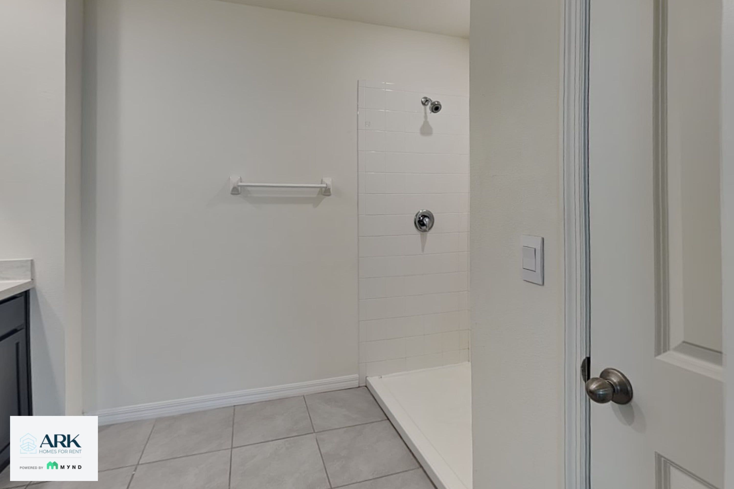MYND — 5 Bedroom(s) and 3 Bathroom(s) - Photo 12