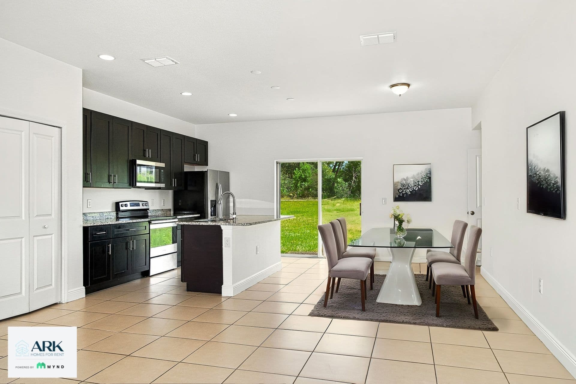 MYND — 4 Bedroom(s) and 2 Bathroom(s) - Photo 4