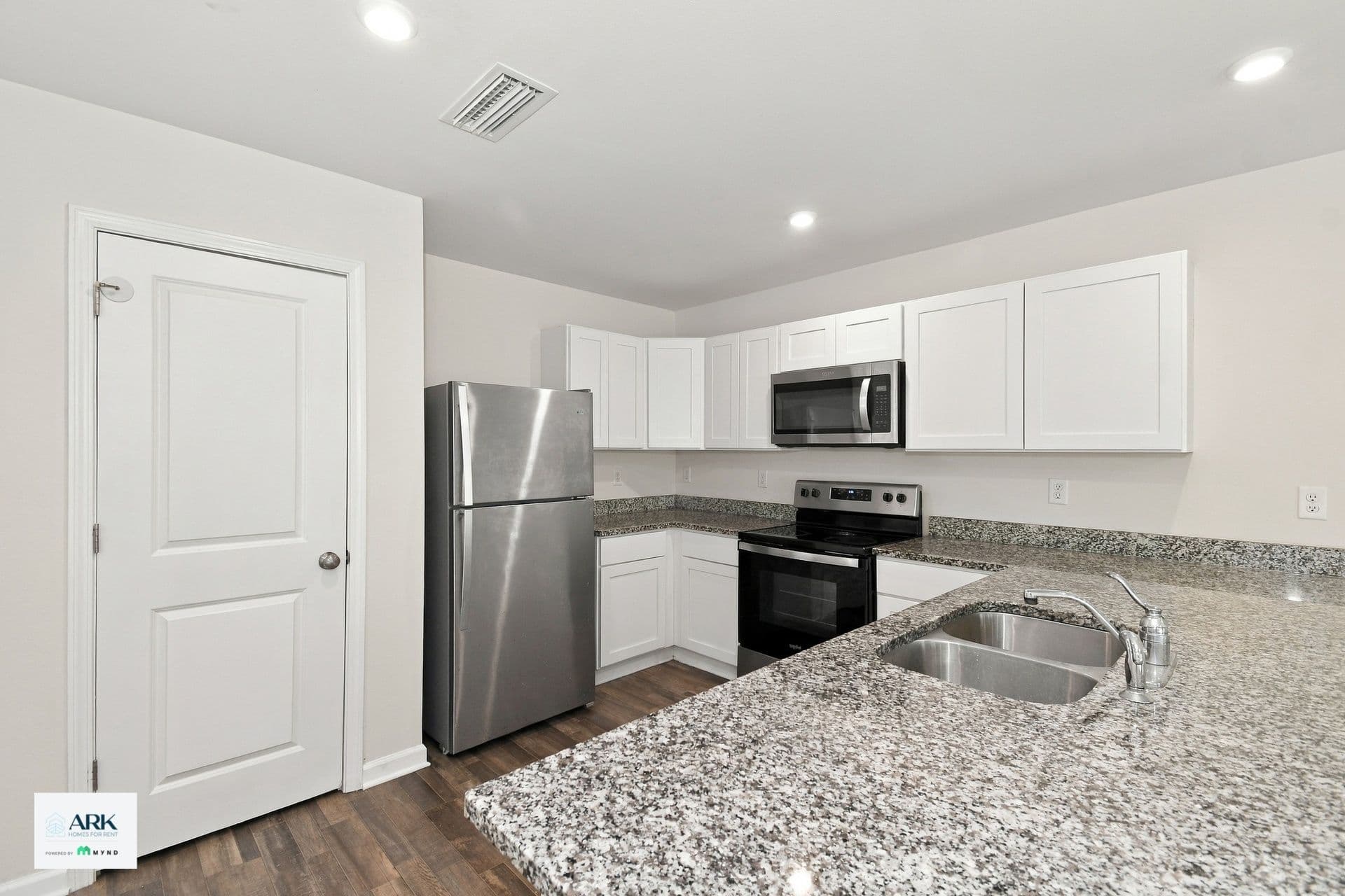 MYND — 4 Bedroom(s) and 2 Bathroom(s) - Photo 9