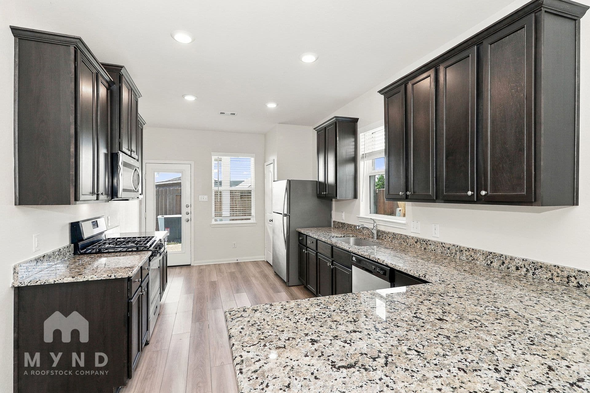 MYND — 4 Bedroom(s) and 2 Bathroom(s) - Photo 5