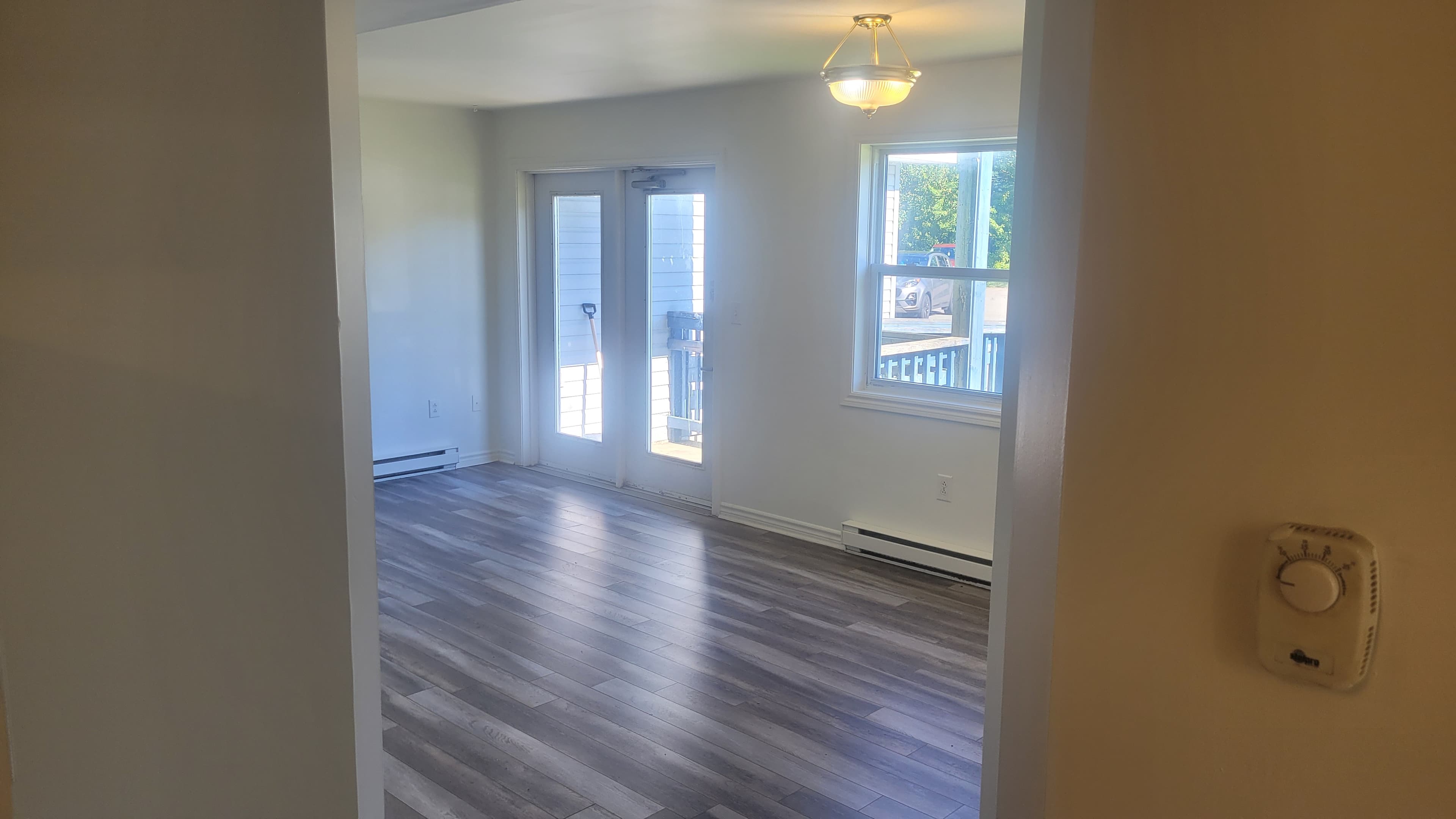 Whitehall Apartments — 43-0001 - Photo 3