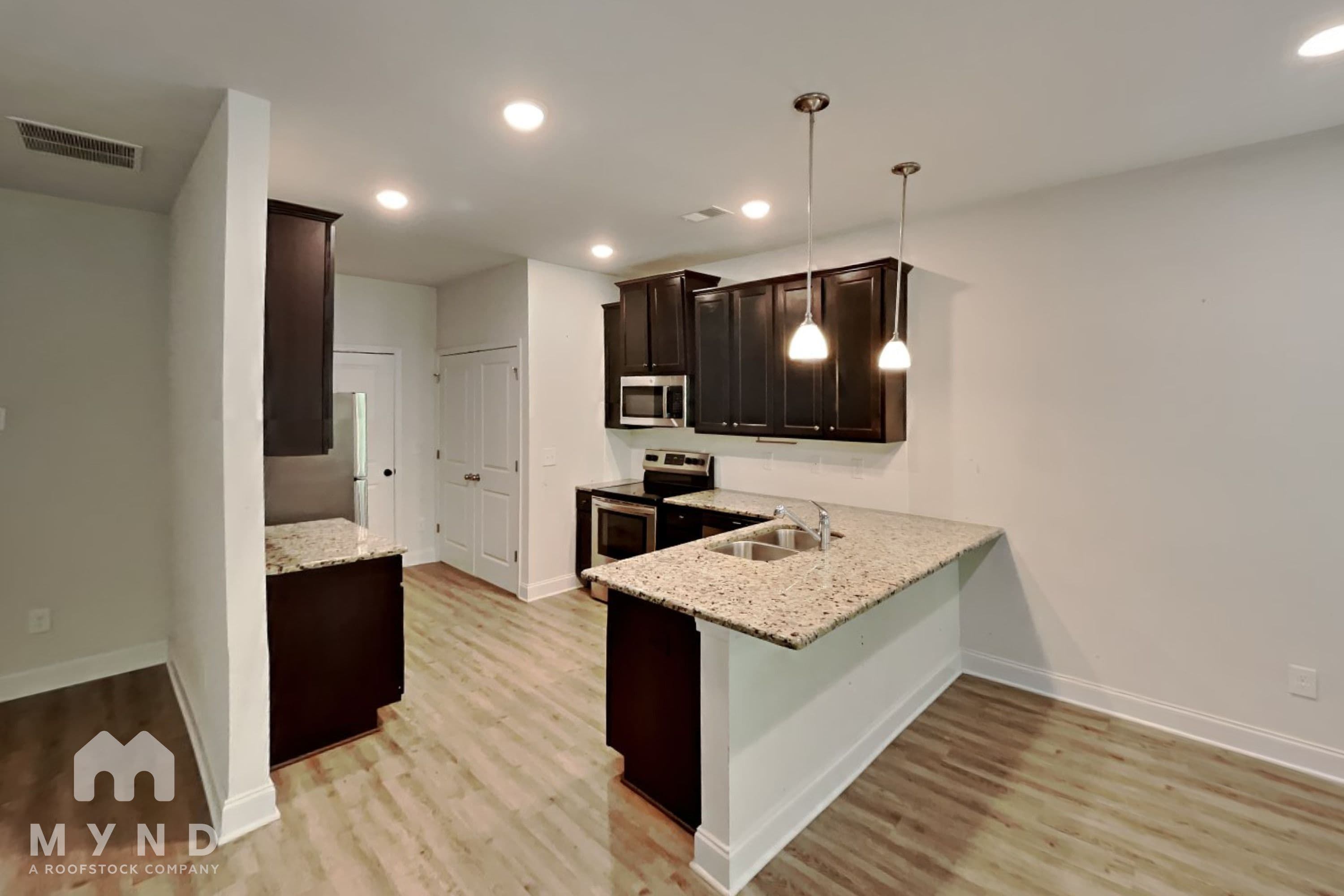 MYND — 3 Bedroom(s) and 2.5 Bathroom(s) - Photo 5