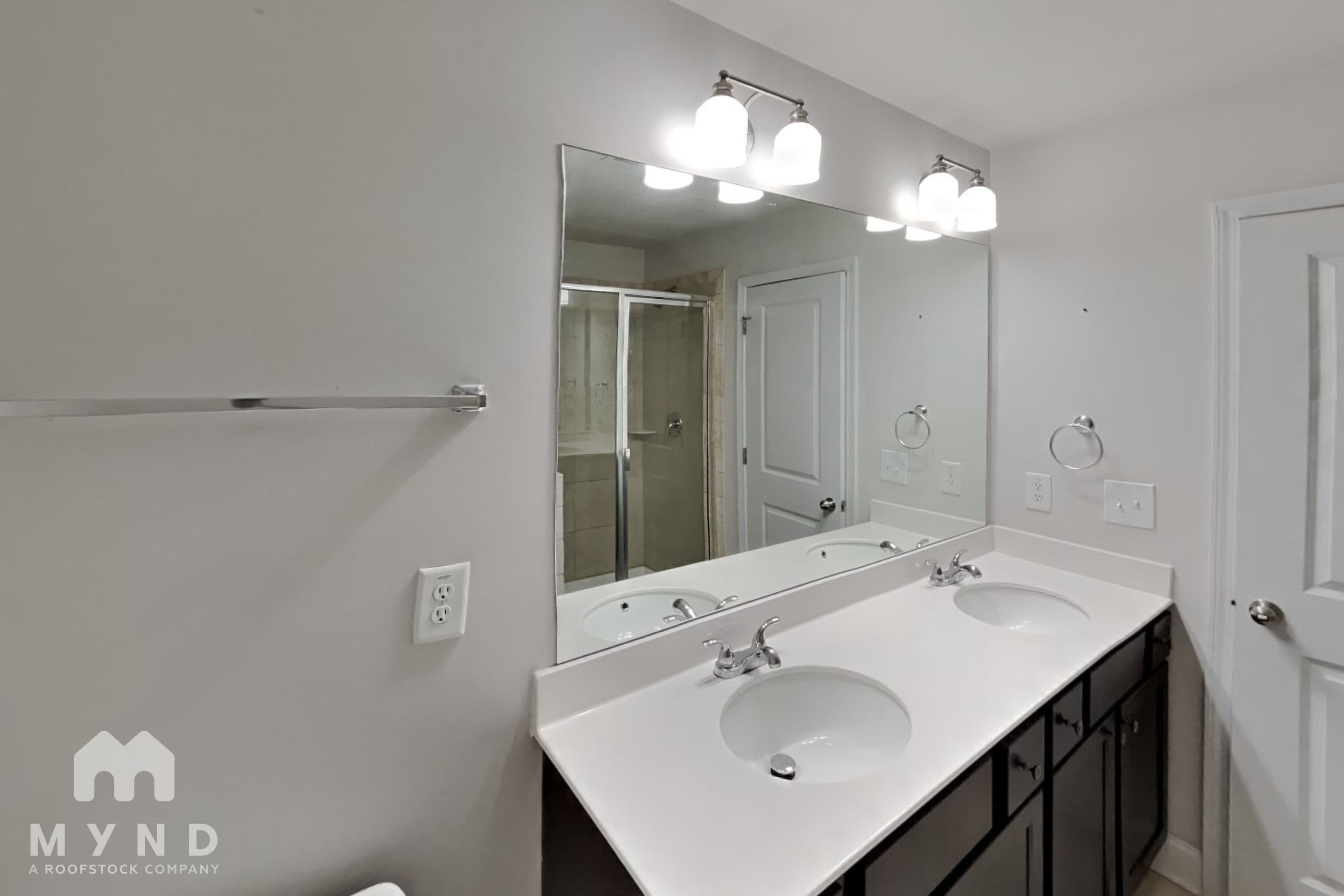 MYND — 3 Bedroom(s) and 2.5 Bathroom(s) - Photo 8