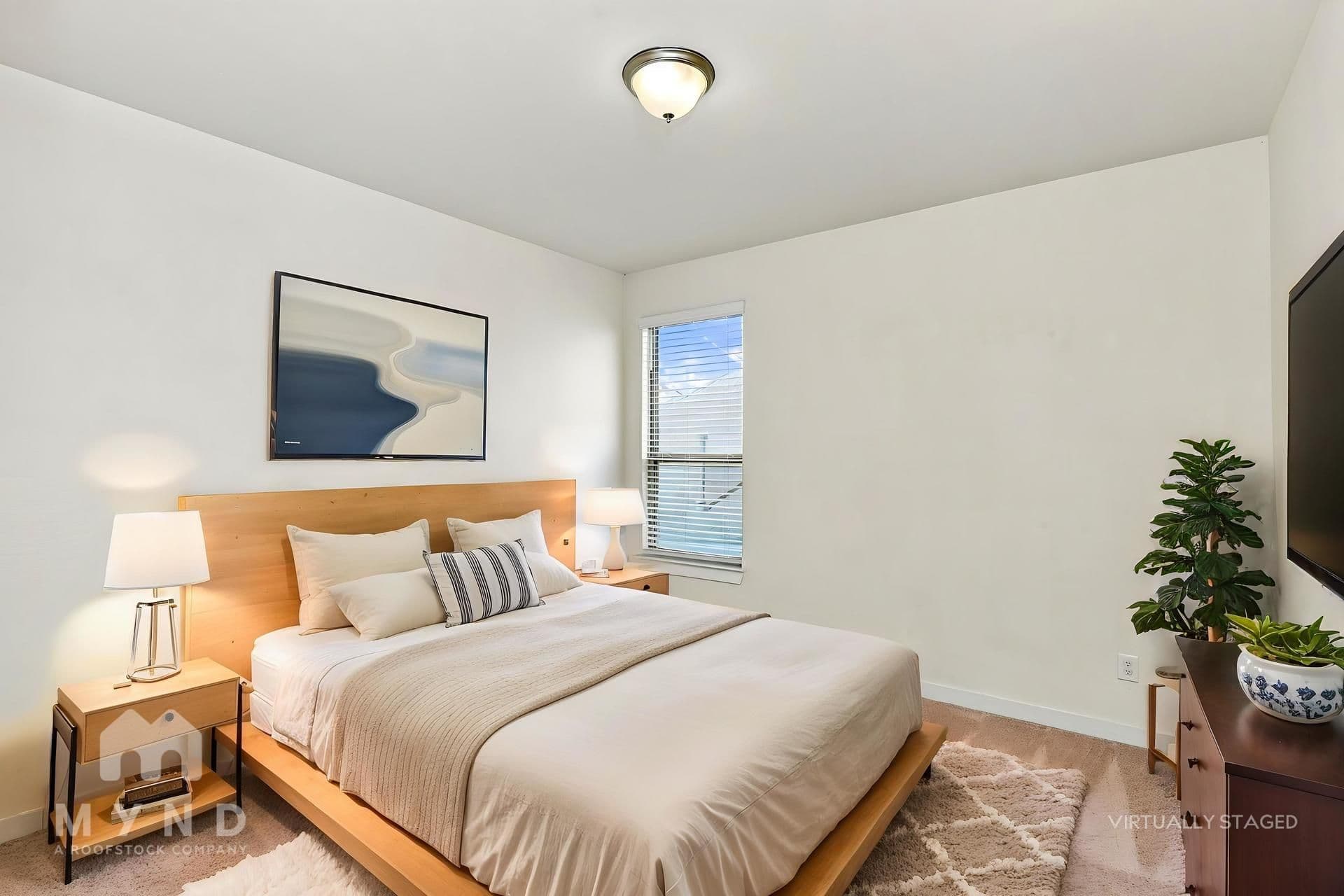 MYND — 4 Bedroom(s) and 2.5 Bathroom(s) - Photo 4