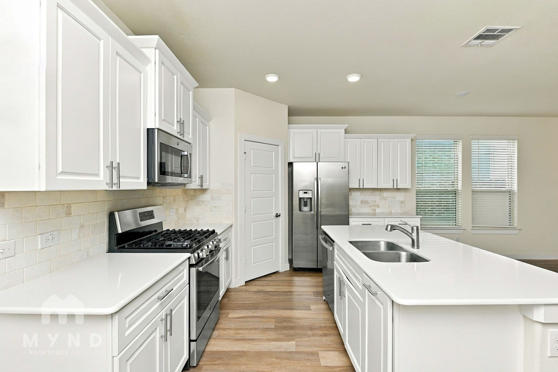 MYND — 4 Bedroom(s) and 2.5 Bathroom(s) - Photo 8